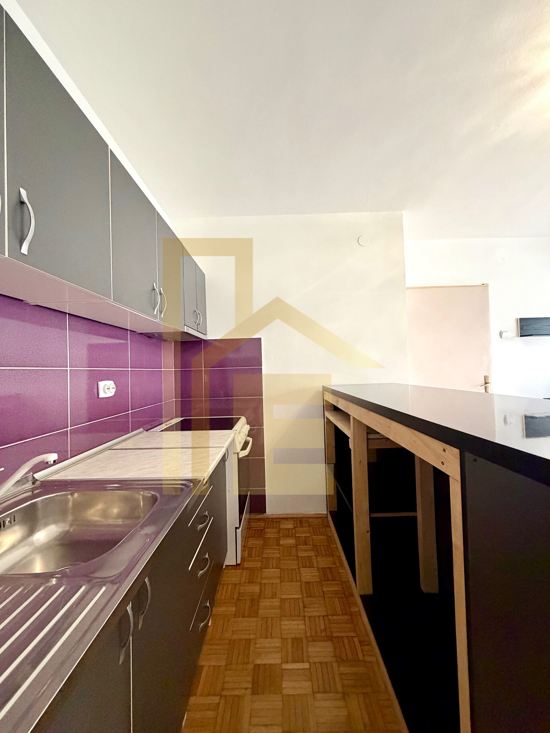 Iznajmljujemo trosoban stan, naselje Obilićevo slika 11