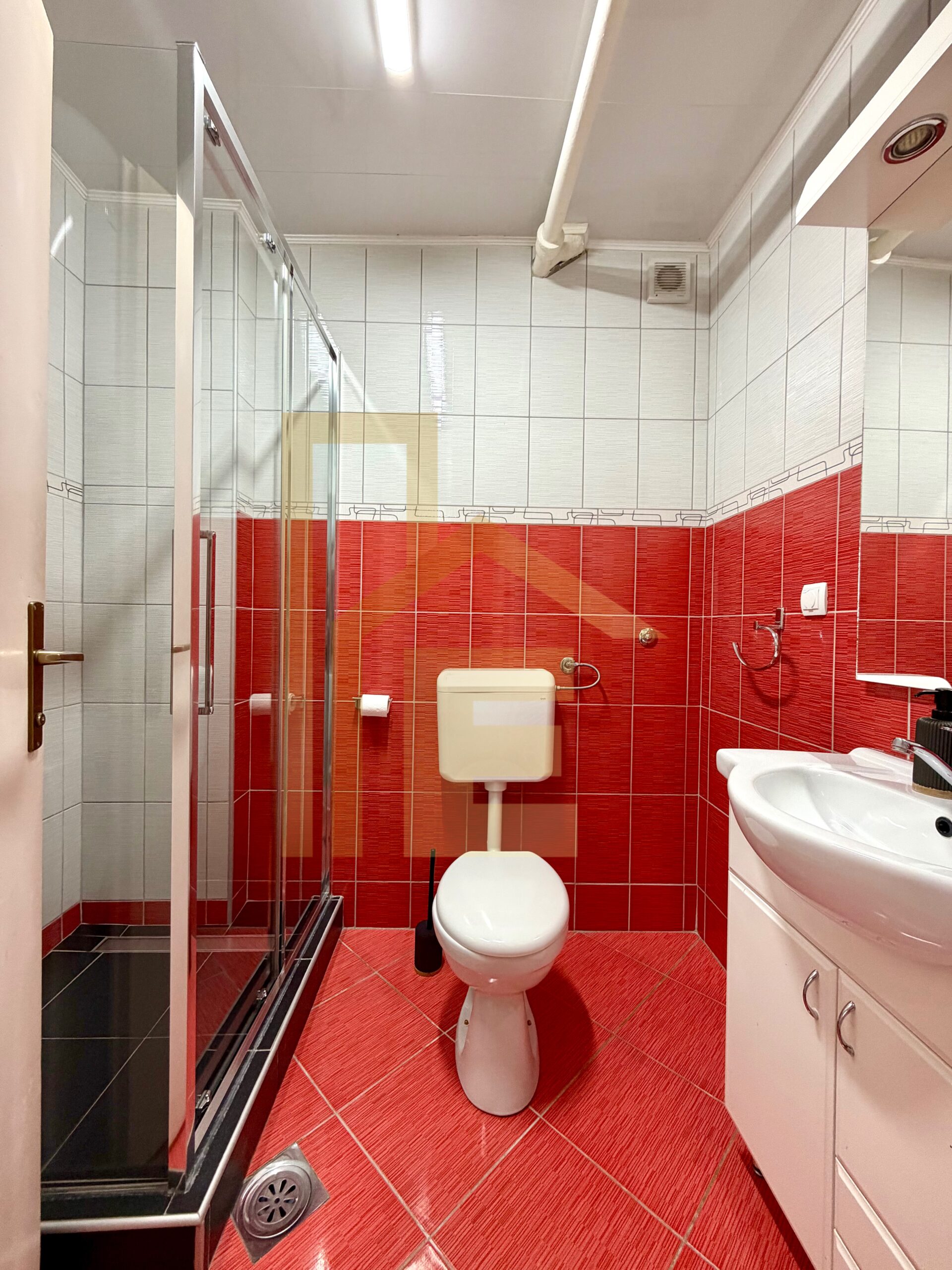 Iznajmljujemo trosoban stan, naselje Obilićevo slika 19