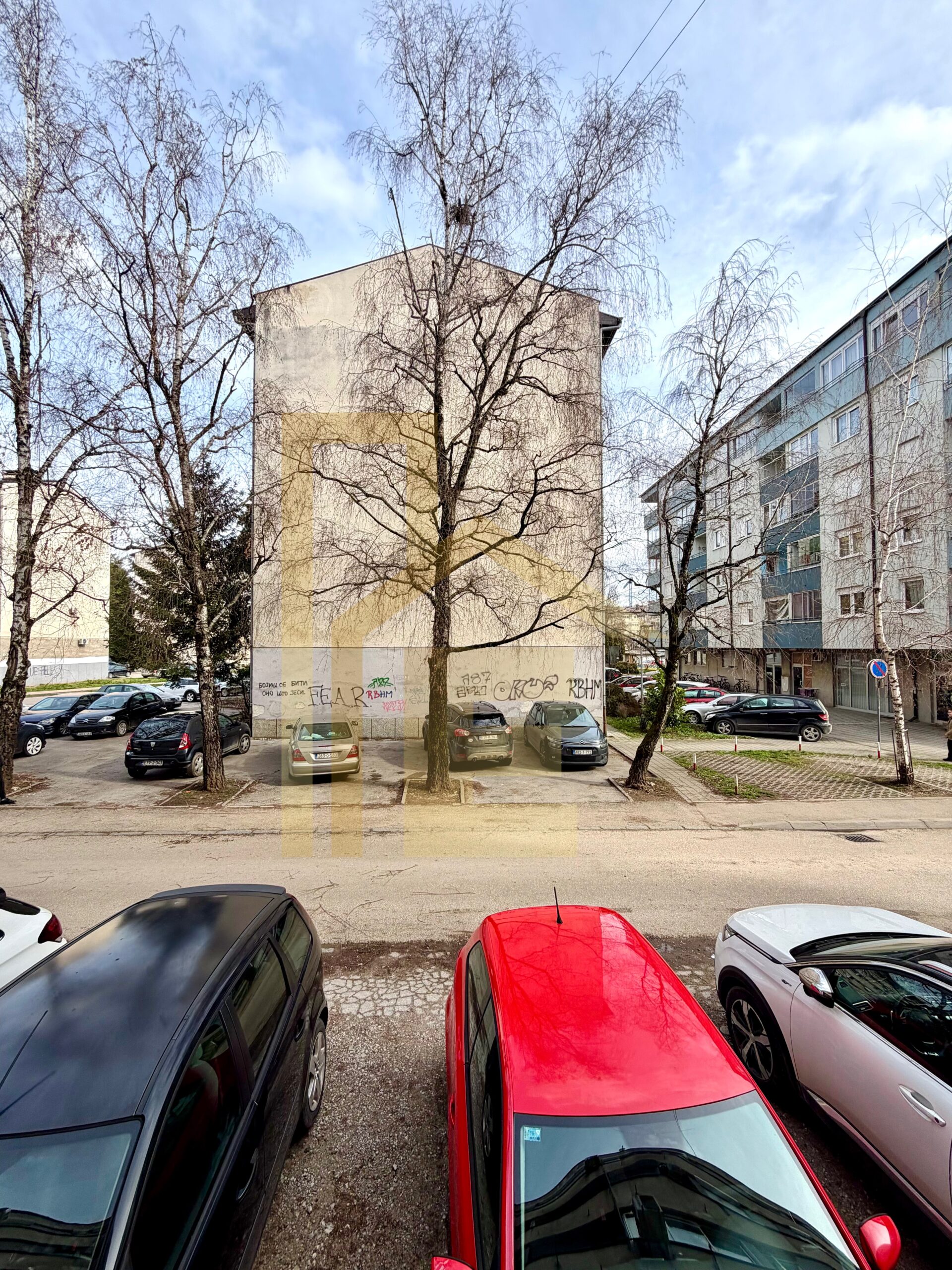 Iznajmljujemo trosoban stan, naselje Obilićevo slika 21