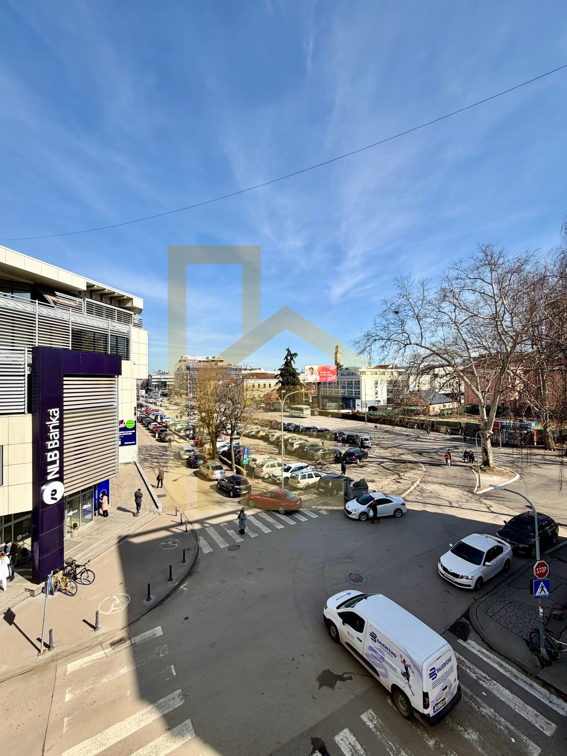 Iznajmljujemo prostran dvosoban stan u Centru grada slika 16