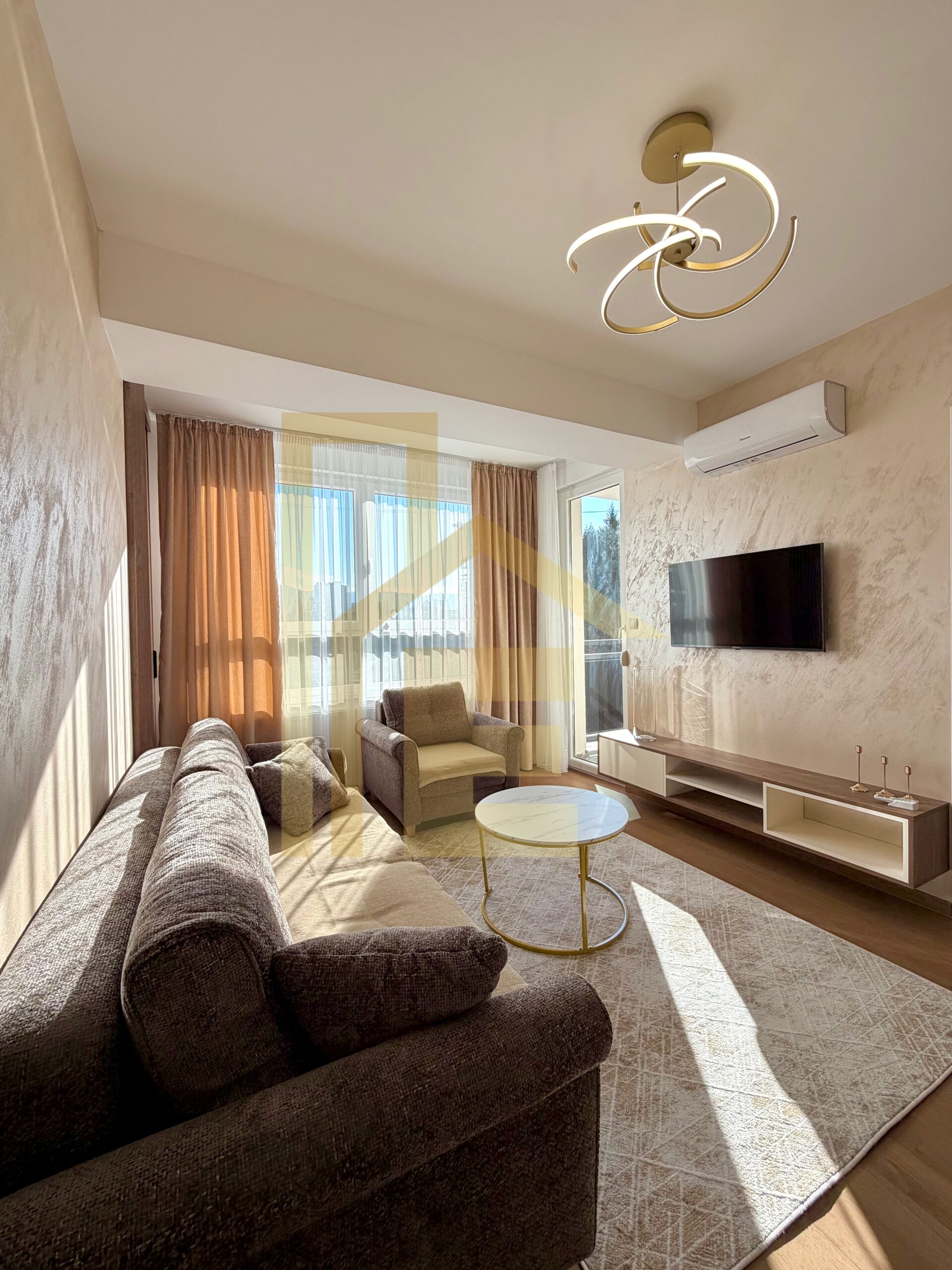 Iznajmljujemo NOV dvosoban stan u Centru grada slika 6