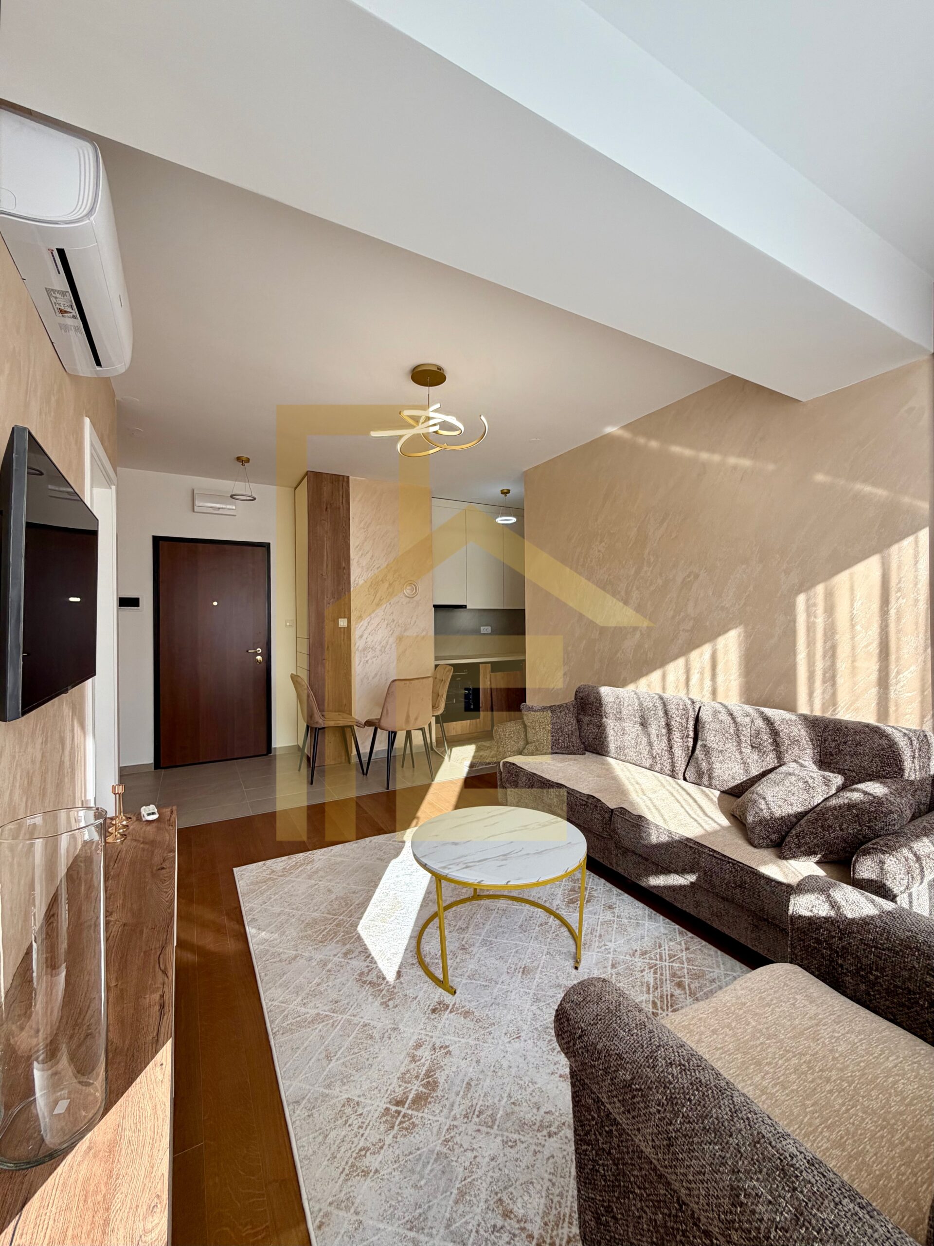 Iznajmljujemo NOV dvosoban stan u Centru grada slika 5