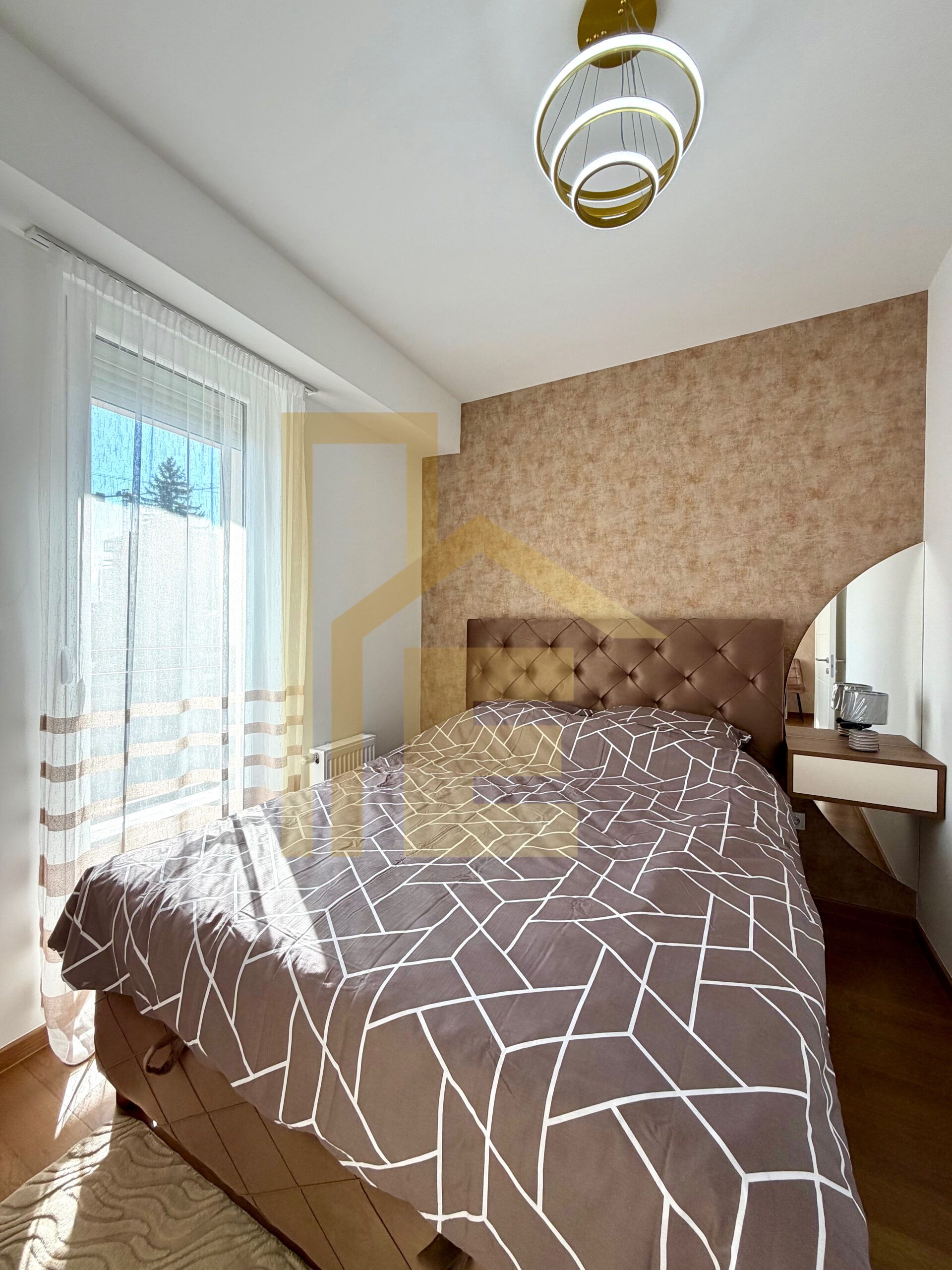 Iznajmljujemo NOV dvosoban stan u Centru grada slika 12