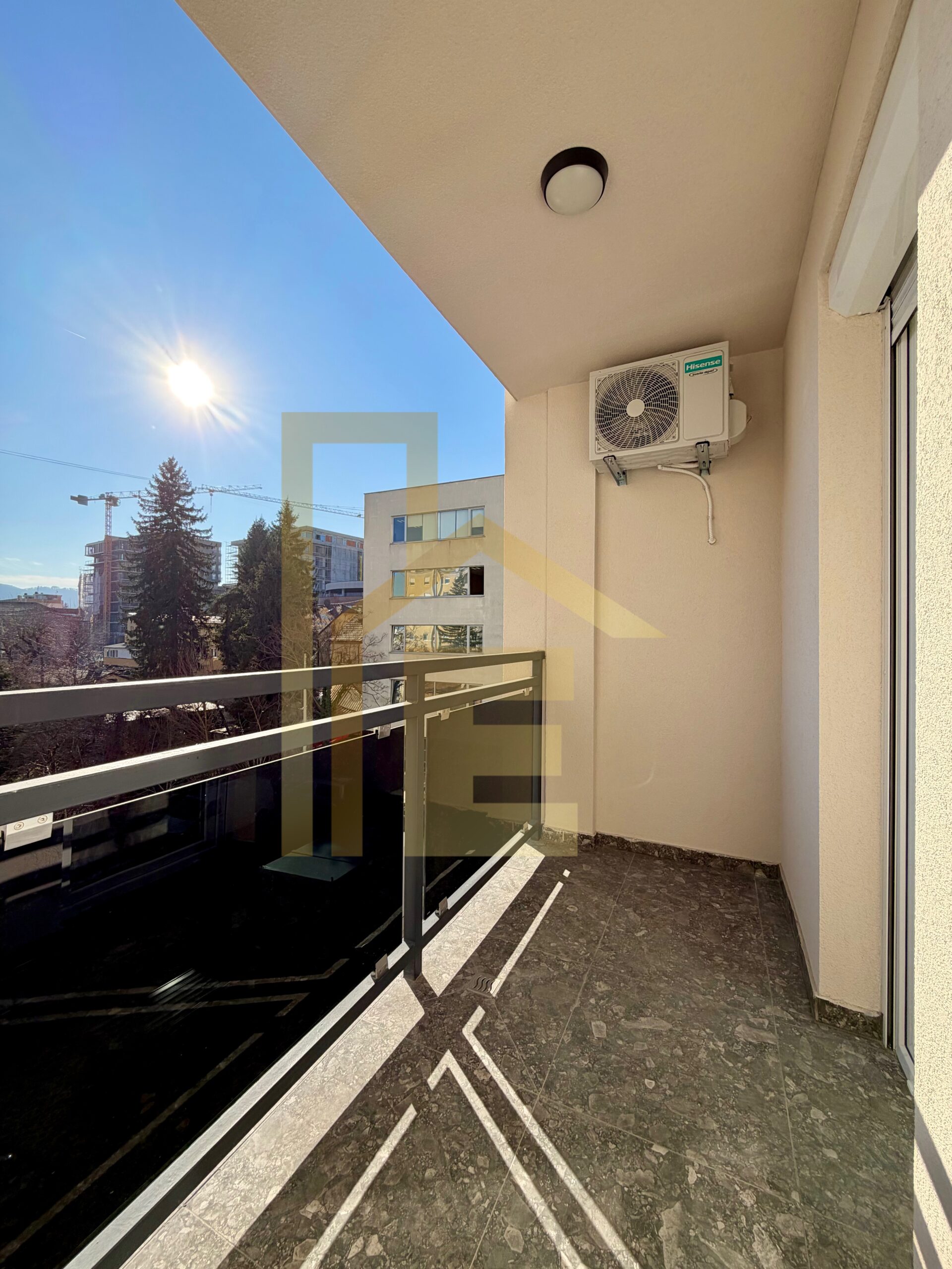 Iznajmljujemo NOV dvosoban stan u Centru grada slika 19