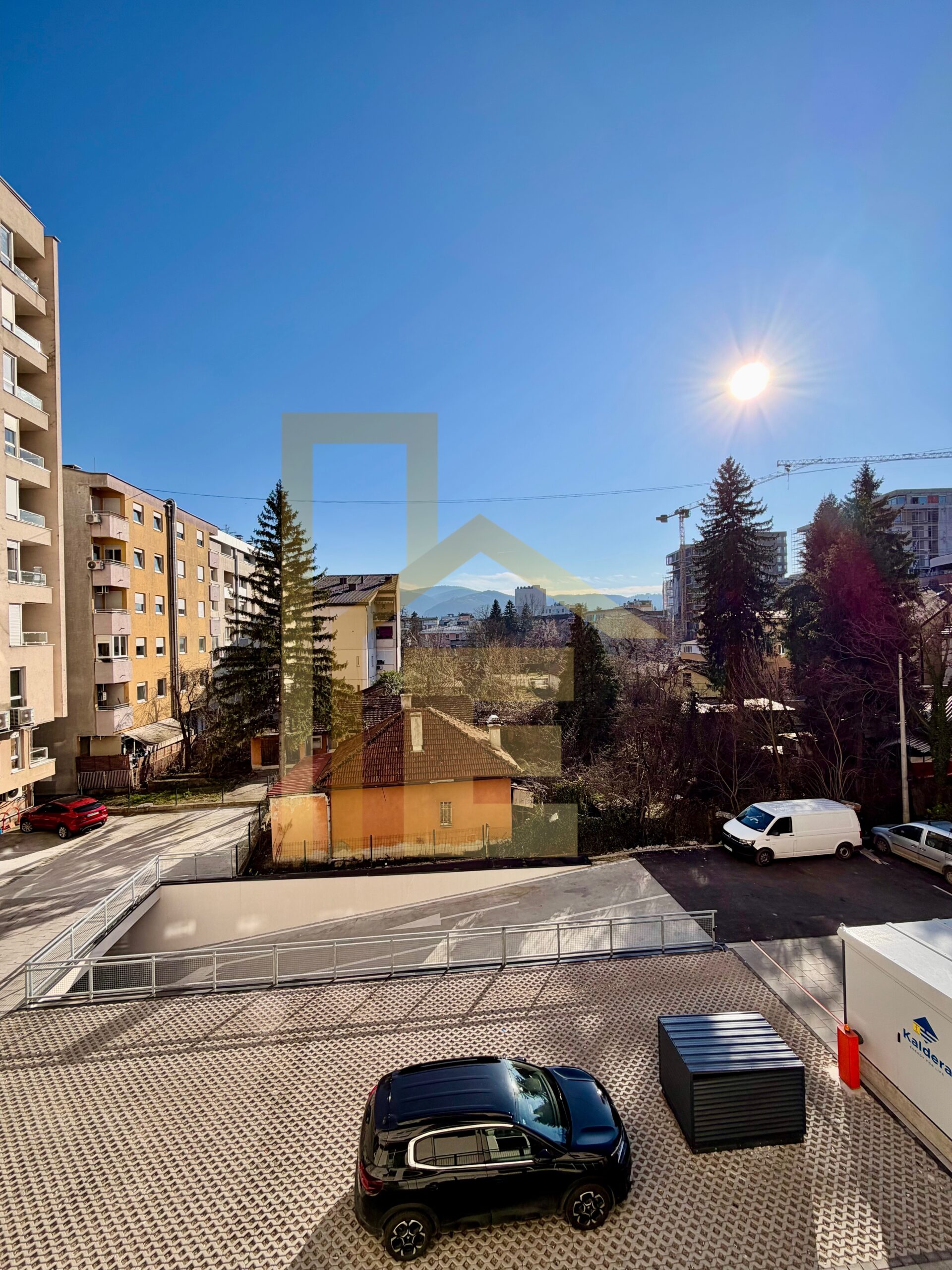 Iznajmljujemo NOV dvosoban stan u Centru grada slika 20