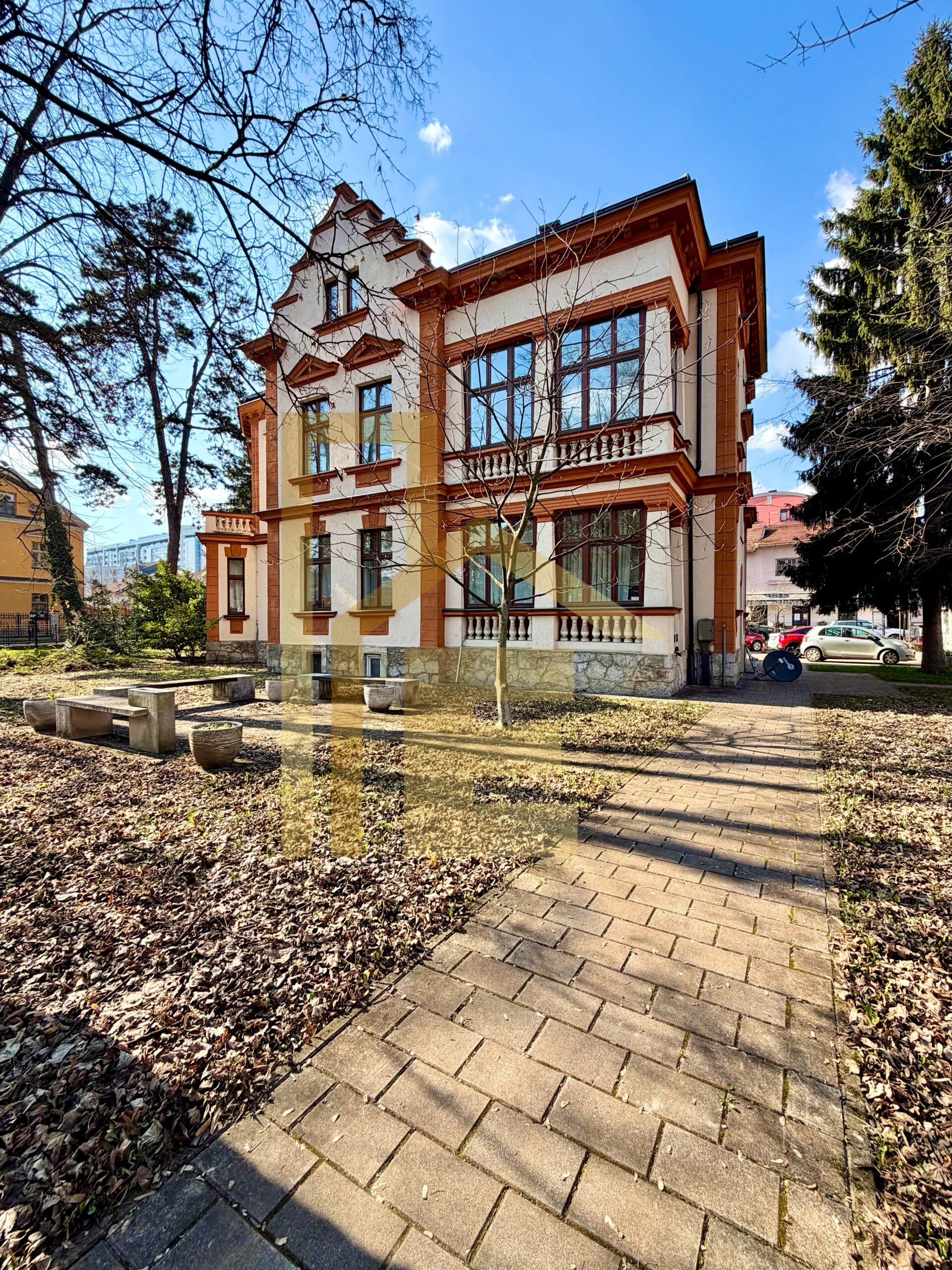 Iznajmljujemo poslovni prostor u reprezentativnom objektu slika 3