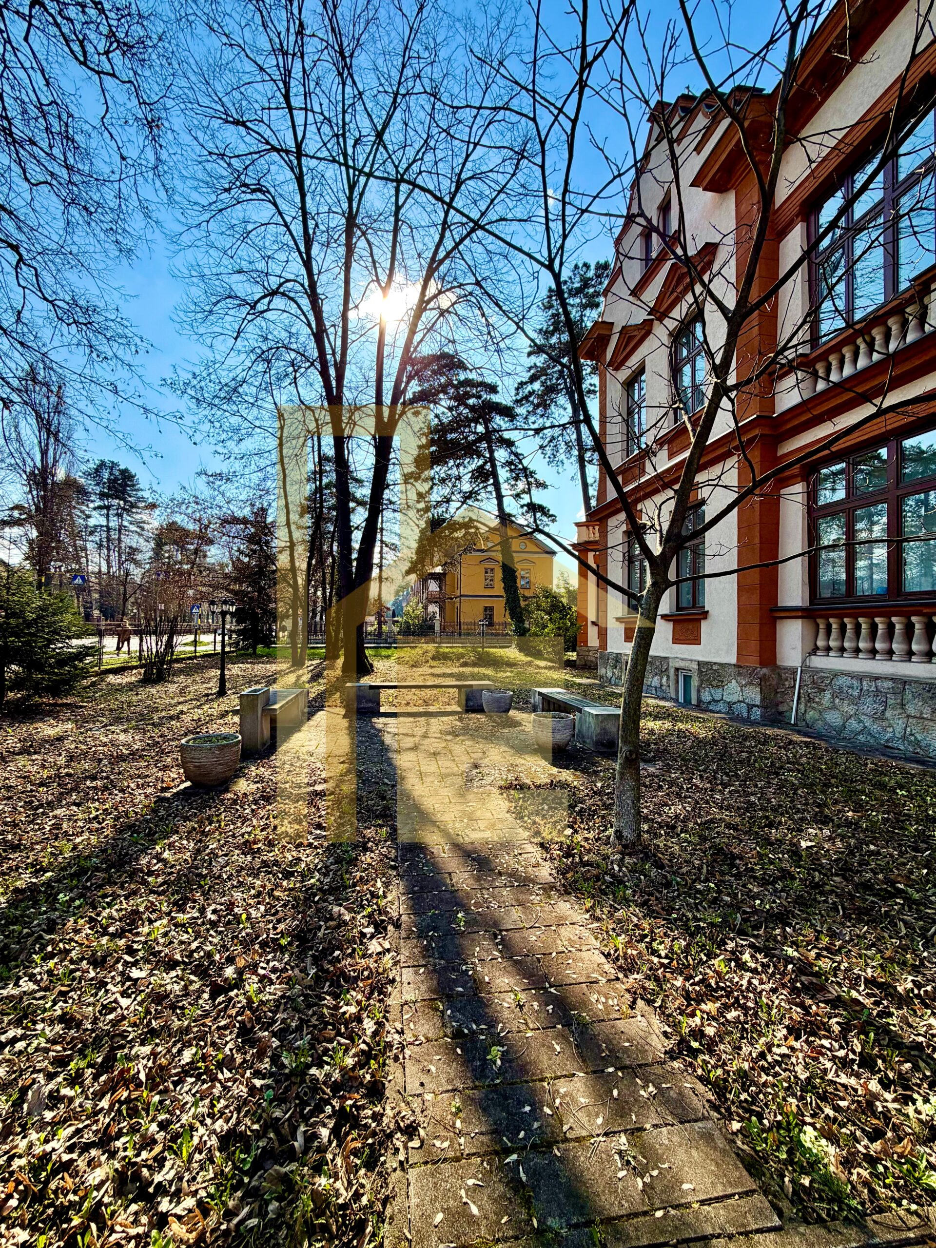 Iznajmljujemo poslovni prostor u reprezentativnom objektu slika 4