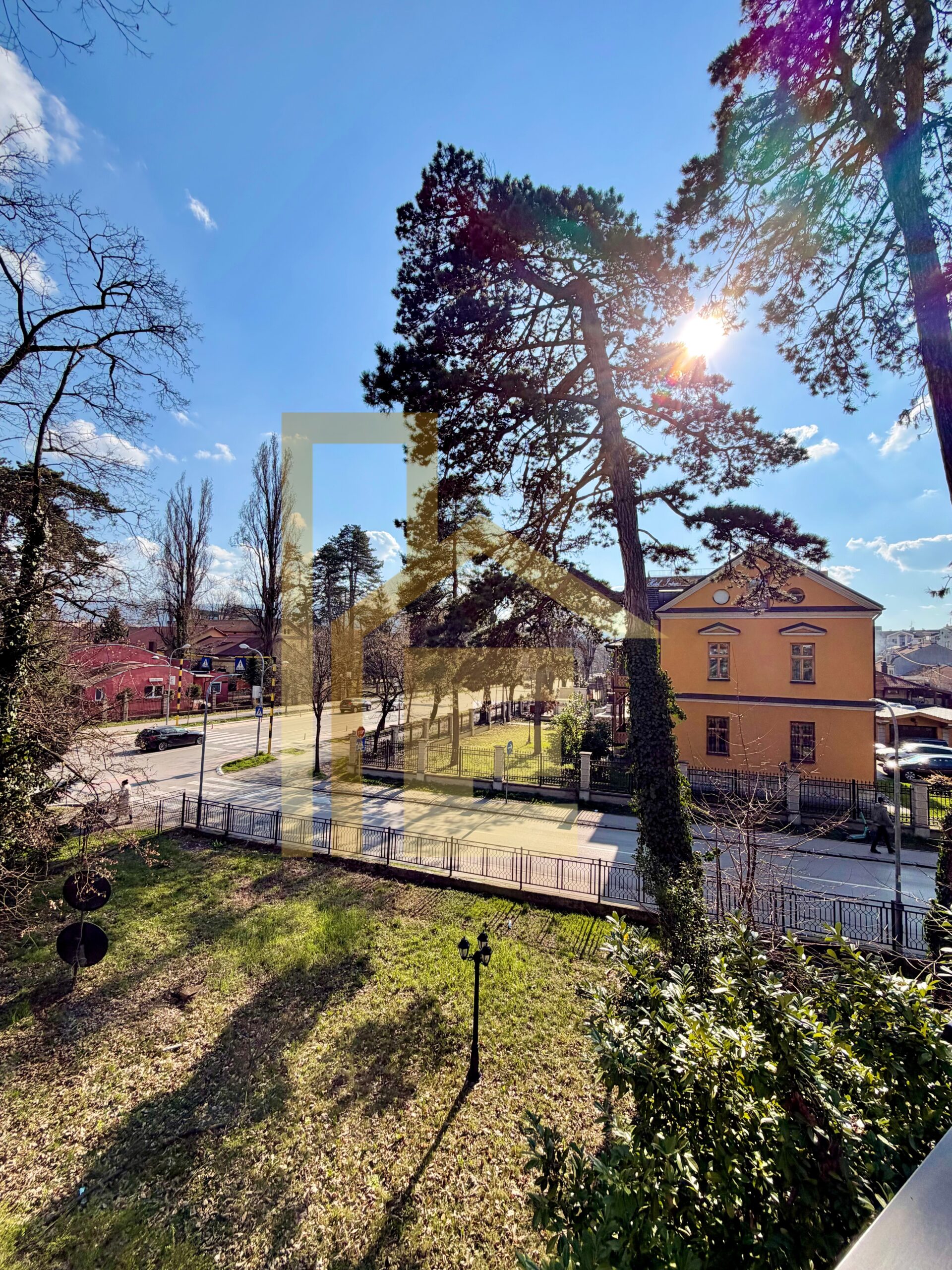 Iznajmljujemo poslovni prostor u reprezentativnom objektu slika 22