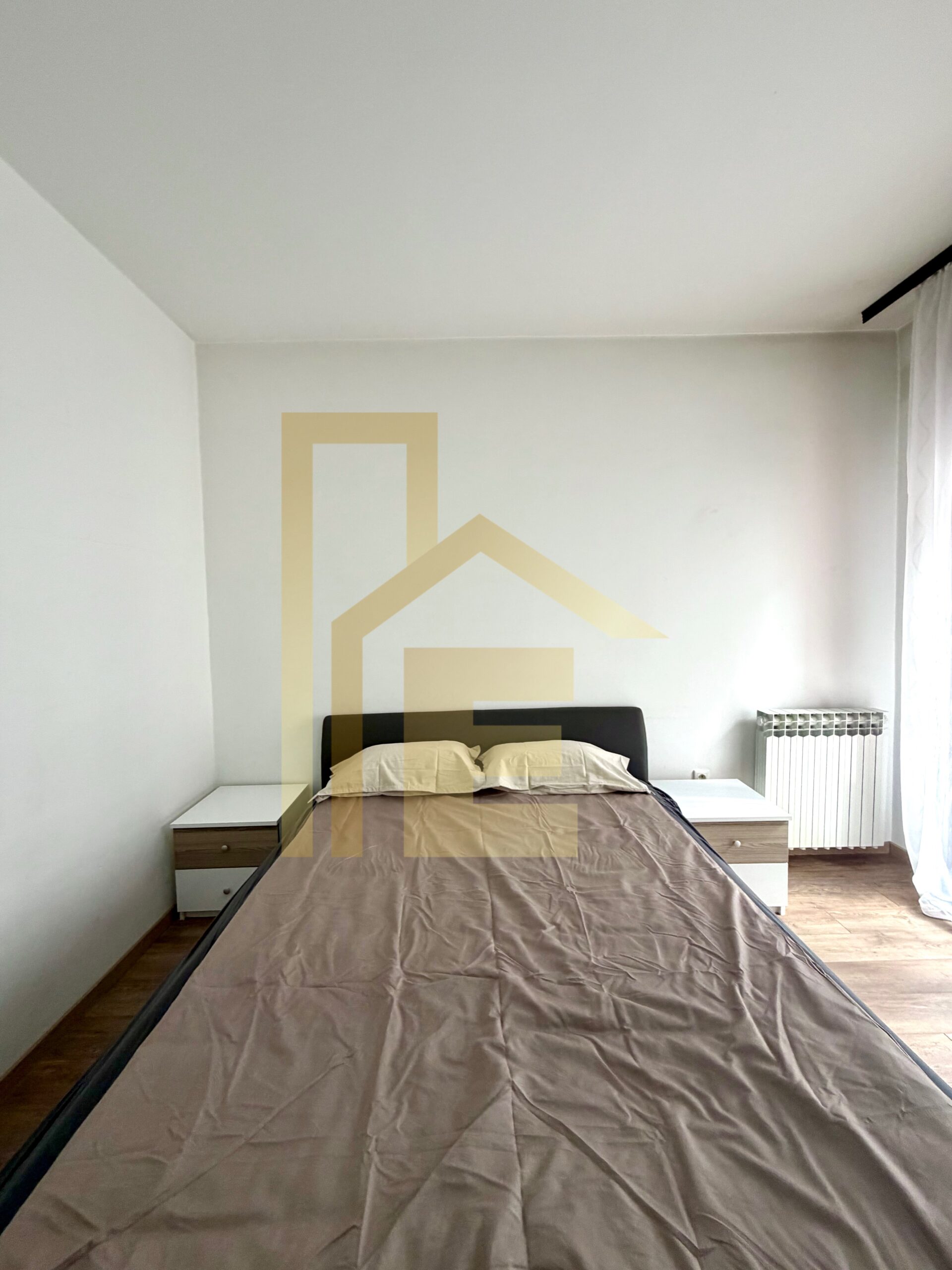 Trosoban stan sa parking mjestom, naselje Centar slika 12