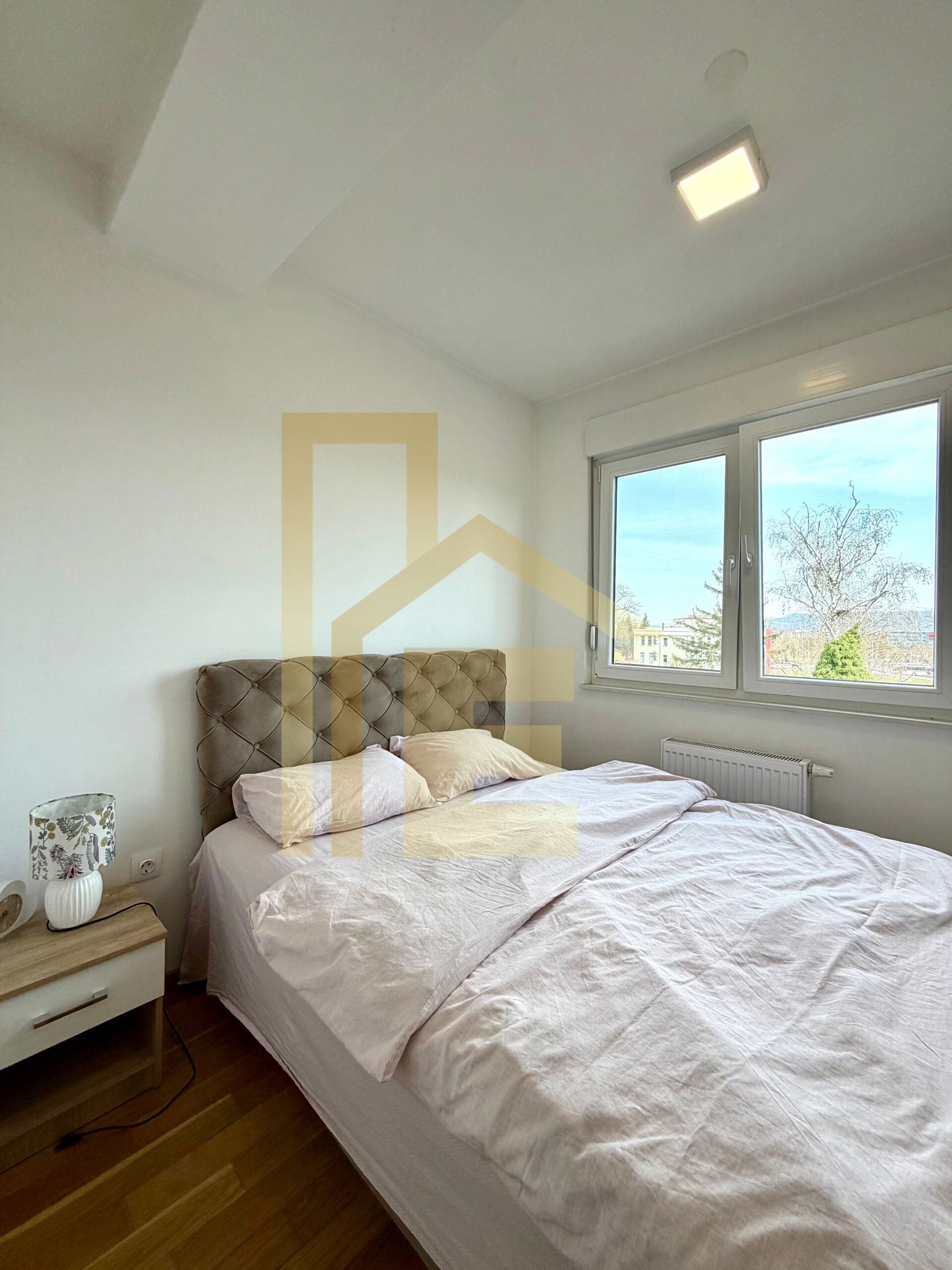 Dvosoban stan sa parking mjestom, naselje Rosulje slika 10