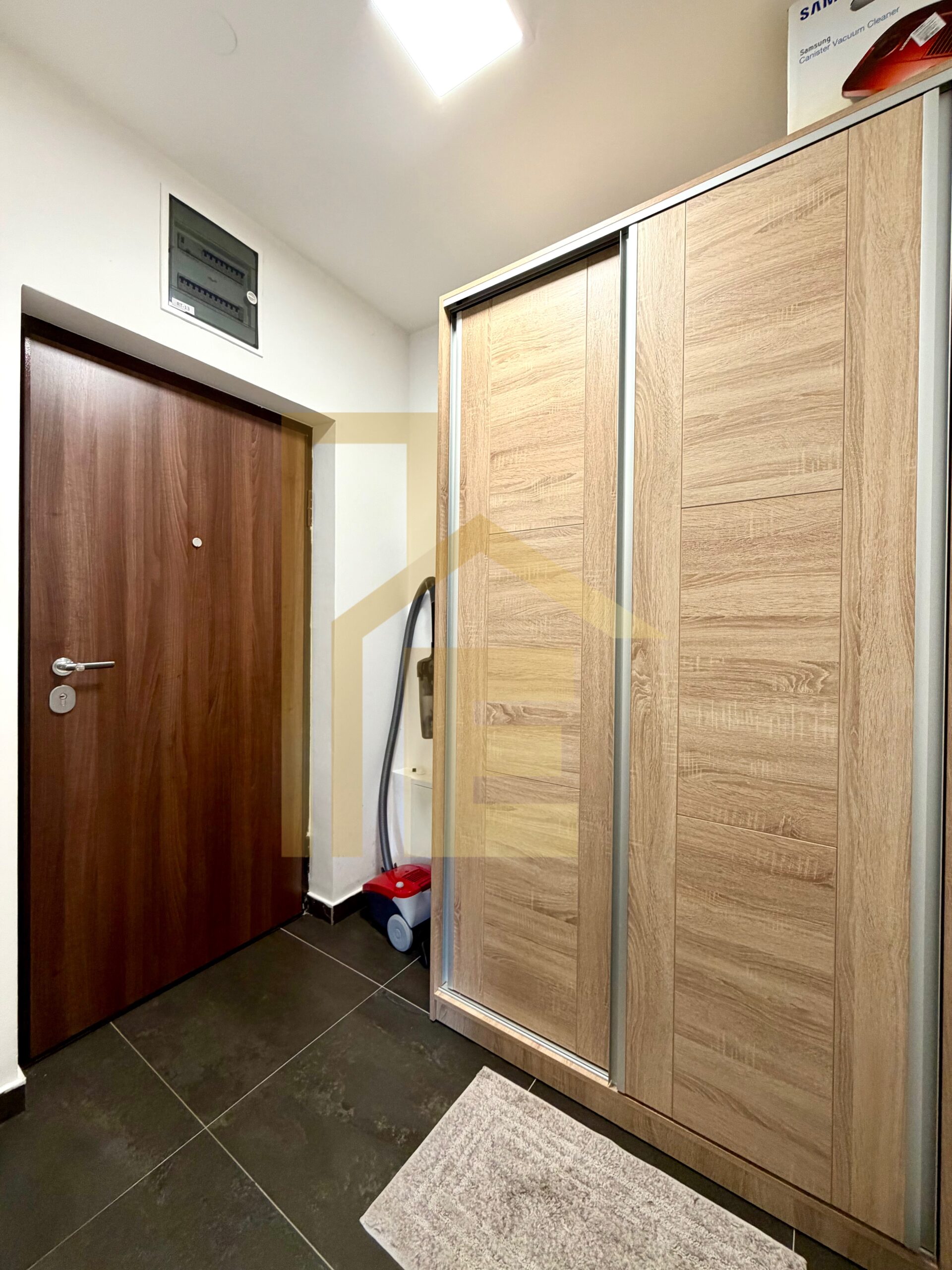 Dvosoban stan sa parking mjestom, naselje Rosulje slika 18