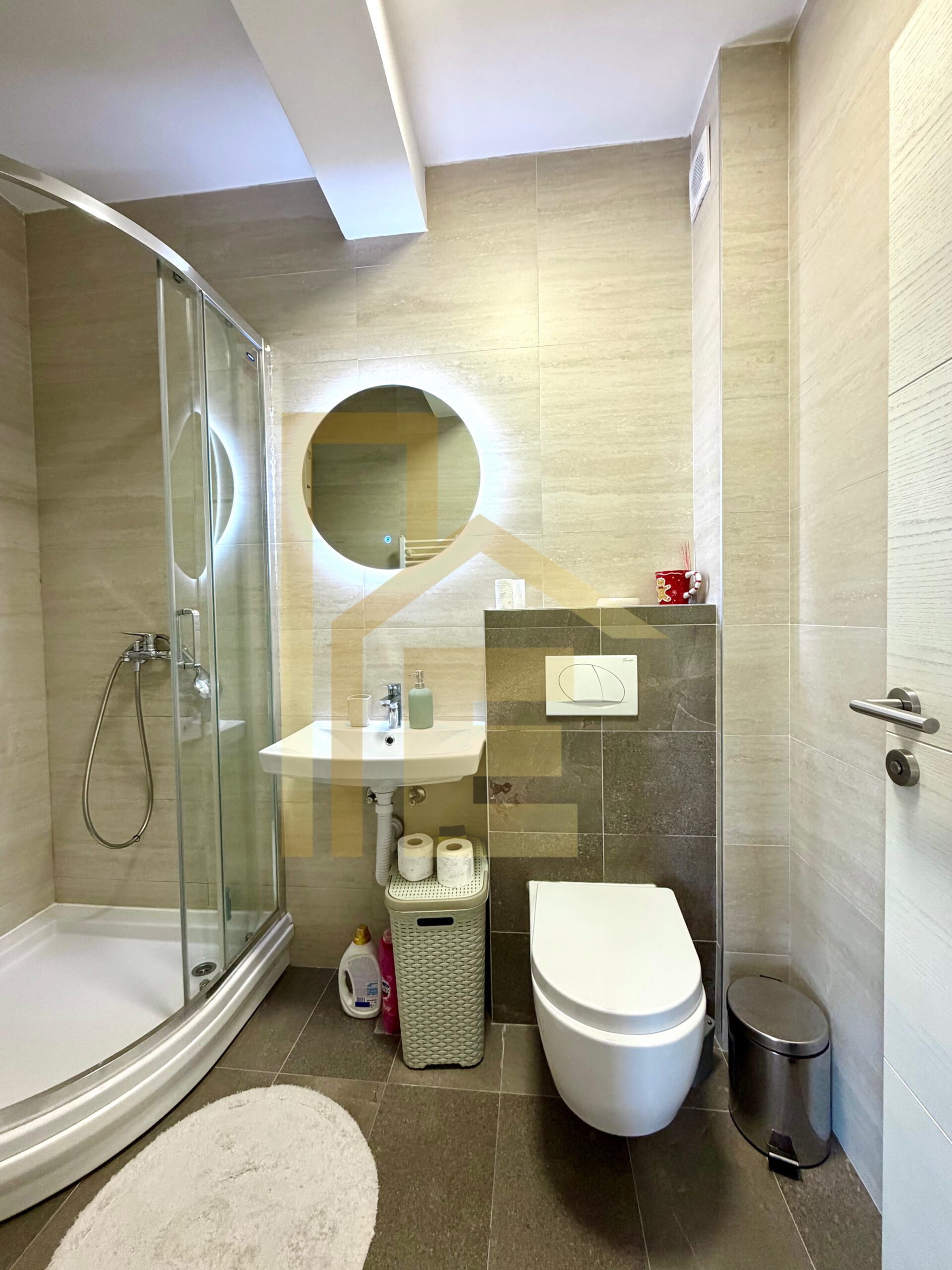 Dvosoban stan sa parking mjestom, naselje Rosulje slika 12