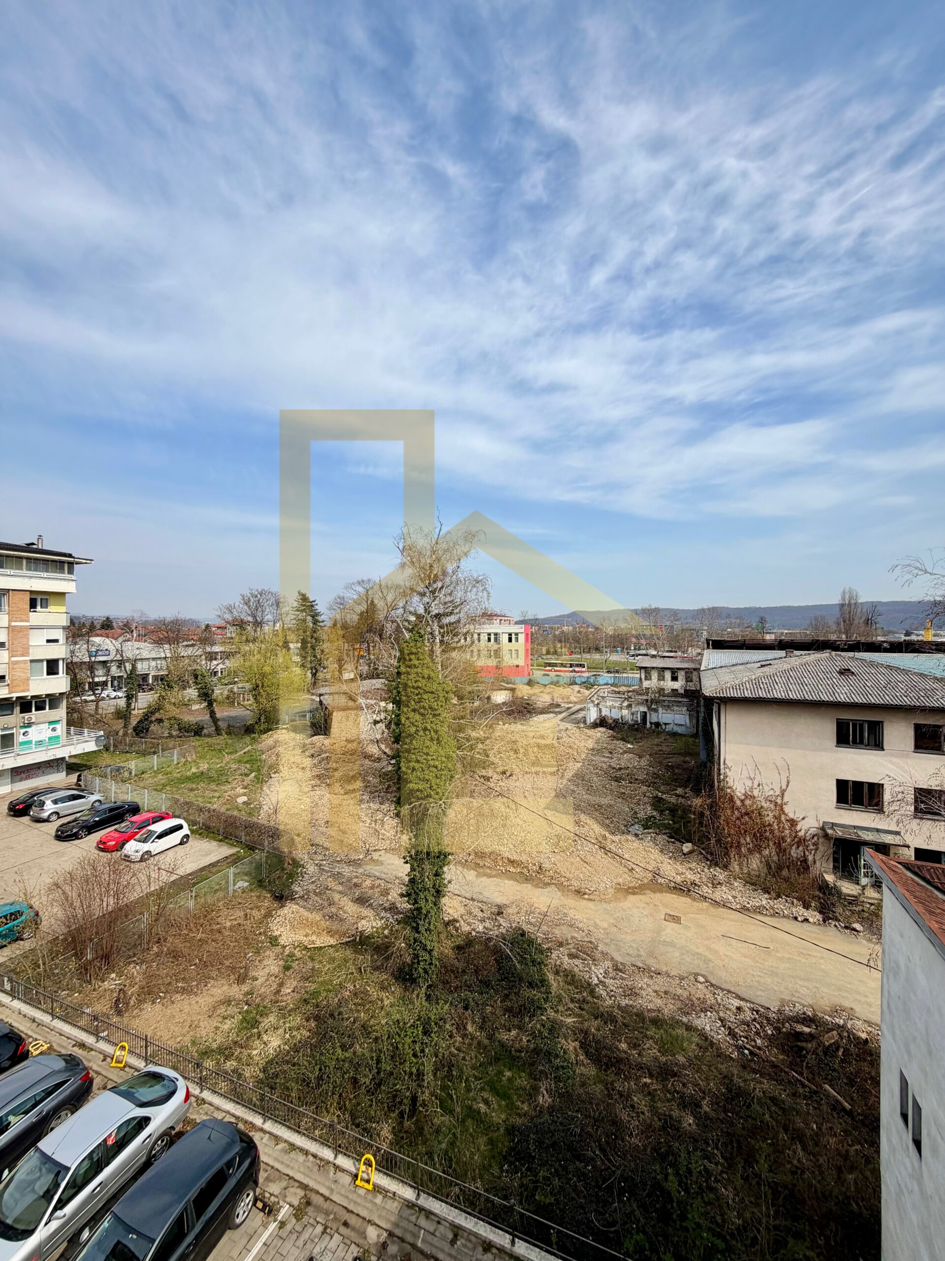 Dvosoban stan sa parking mjestom, naselje Rosulje slika 14