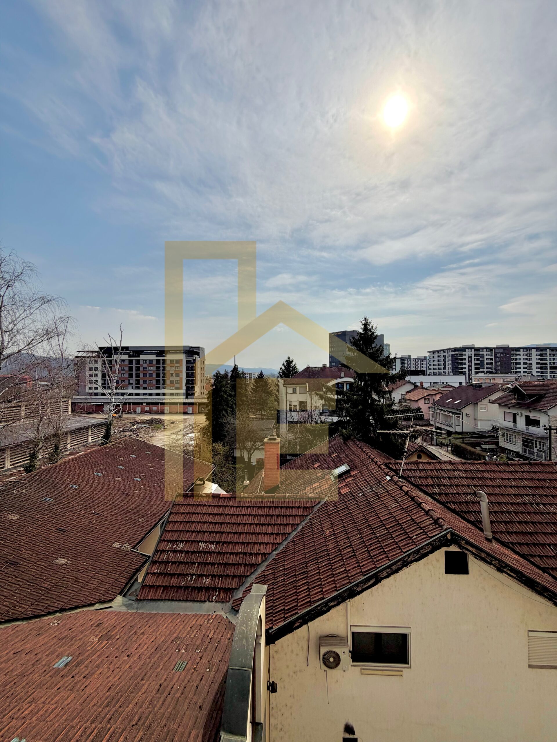 Dvosoban stan sa parking mjestom, naselje Rosulje slika 17