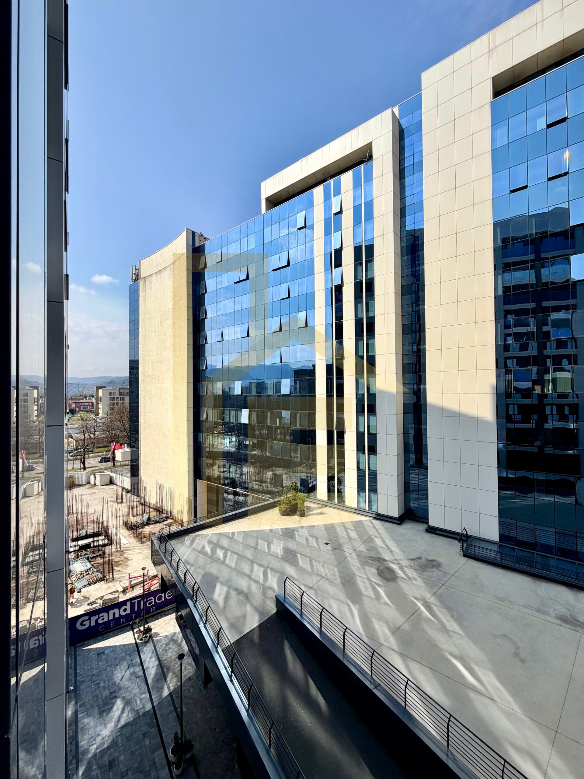 NOV Dvosoban stan sa garažom, naselje Nova Varoš slika 25