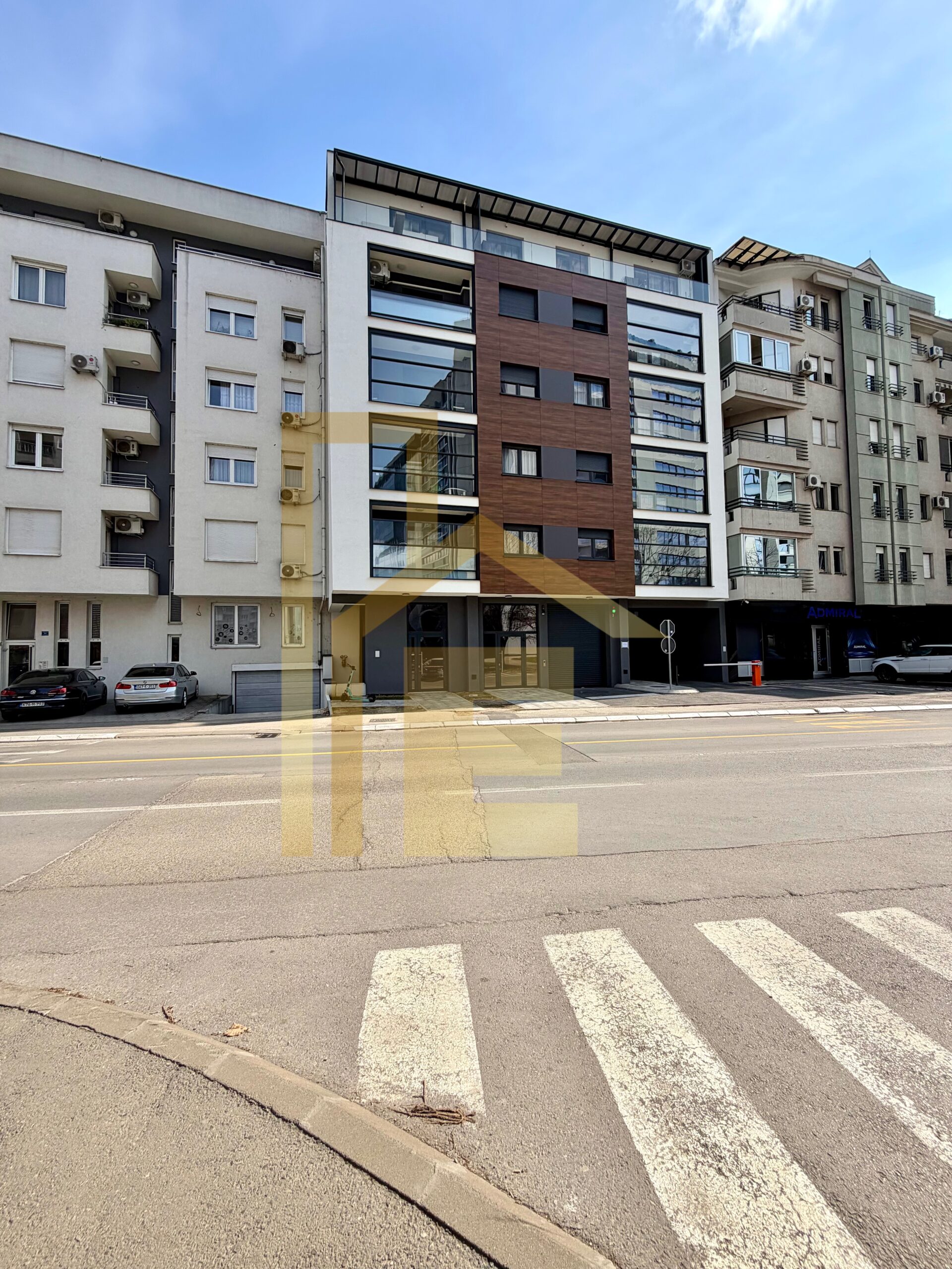 Iznajmljujemo kancelarijski prostor na atraktivnoj lokaciji slika 16