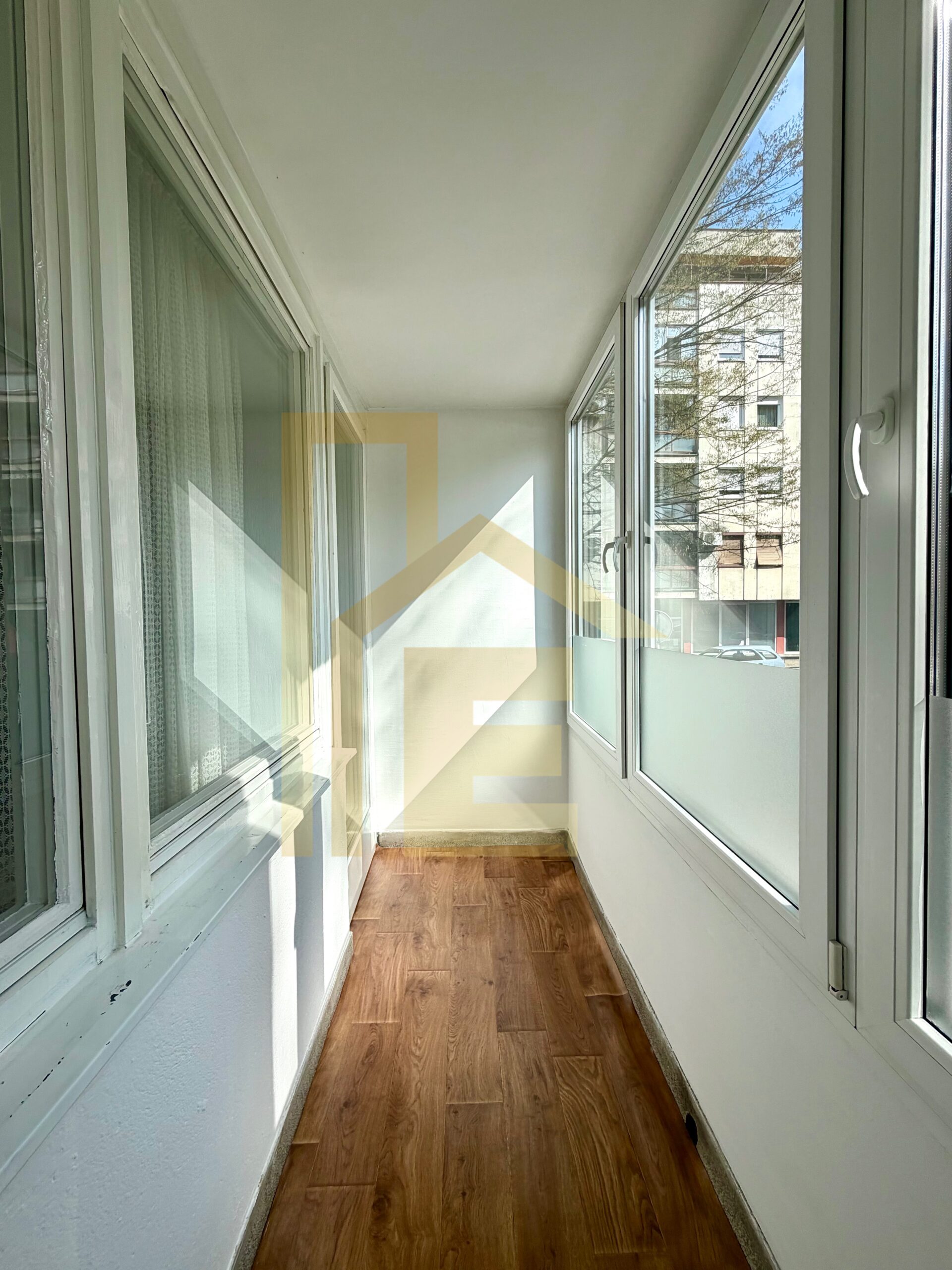 Iznajmljujemo kancelarijski prostor u strogom Centru grada slika 10