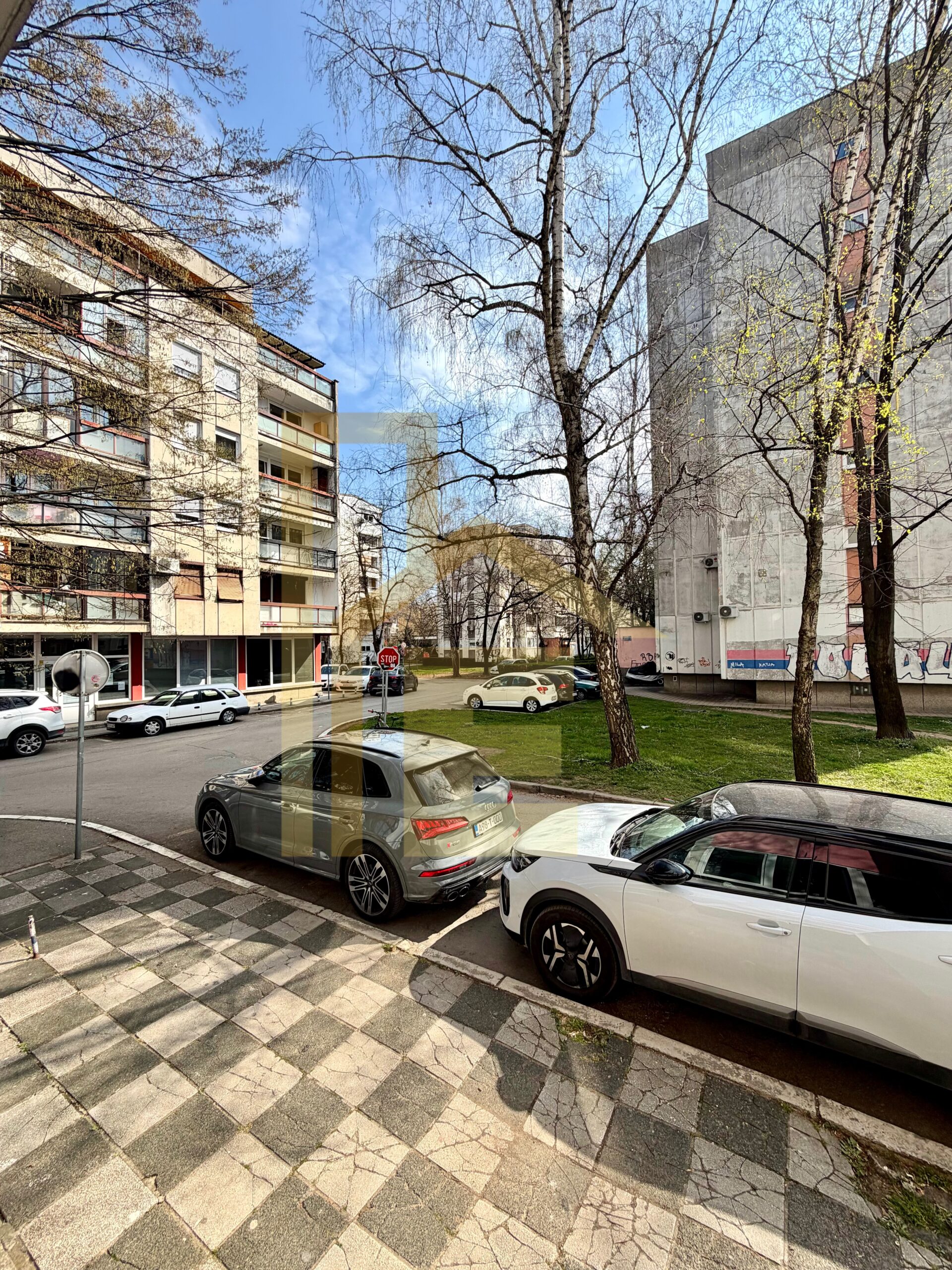 Iznajmljujemo kancelarijski prostor u strogom Centru grada slika 9