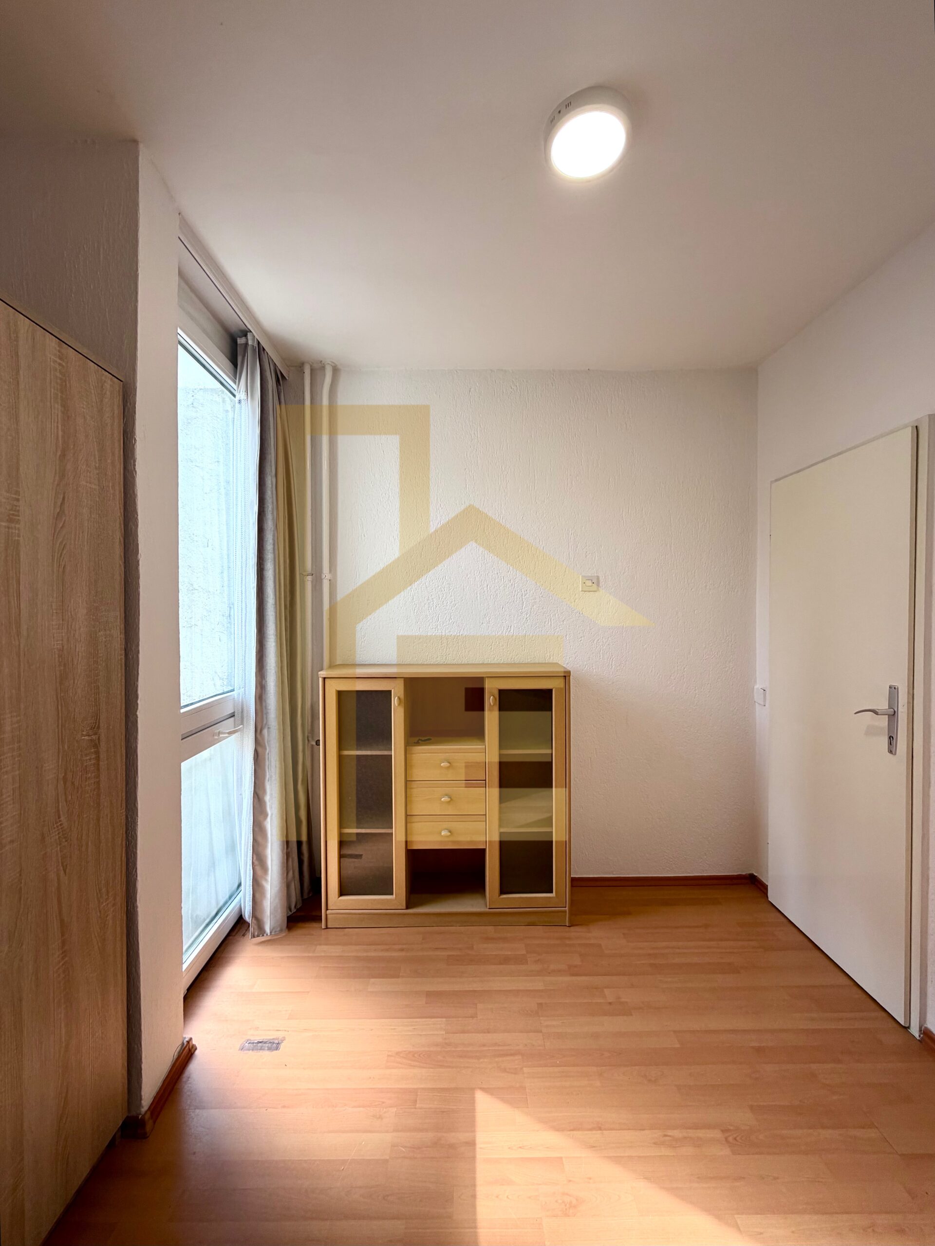 Iznajmljujemo kancelarijski prostor u strogom Centru grada slika 14