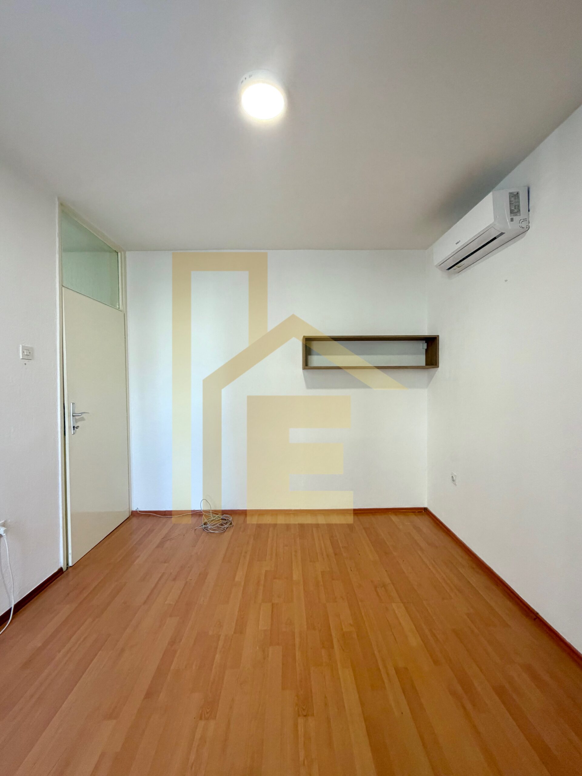 Iznajmljujemo kancelarijski prostor u strogom Centru grada slika 16