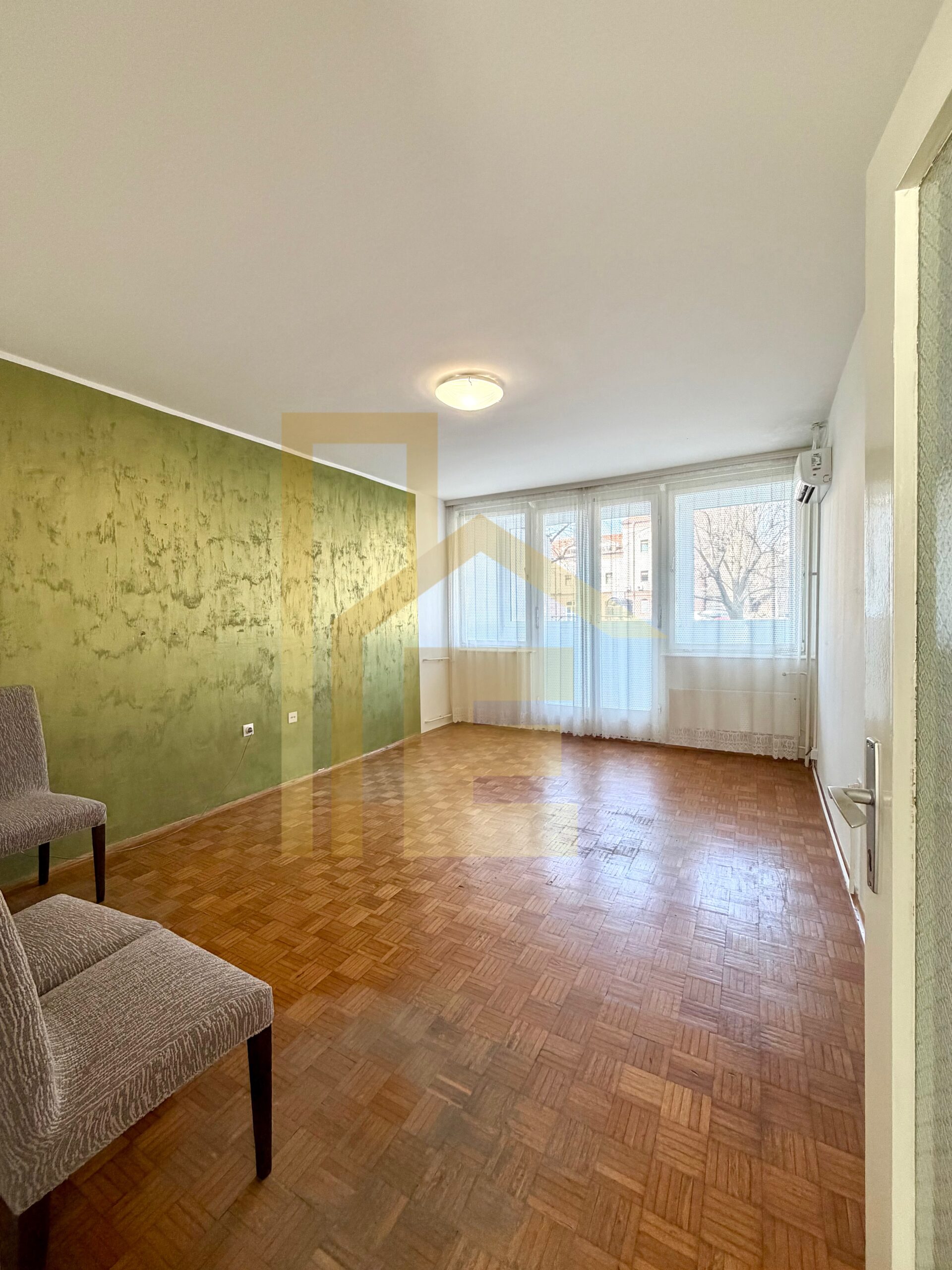 Iznajmljujemo kancelarijski prostor u strogom Centru grada slika 22