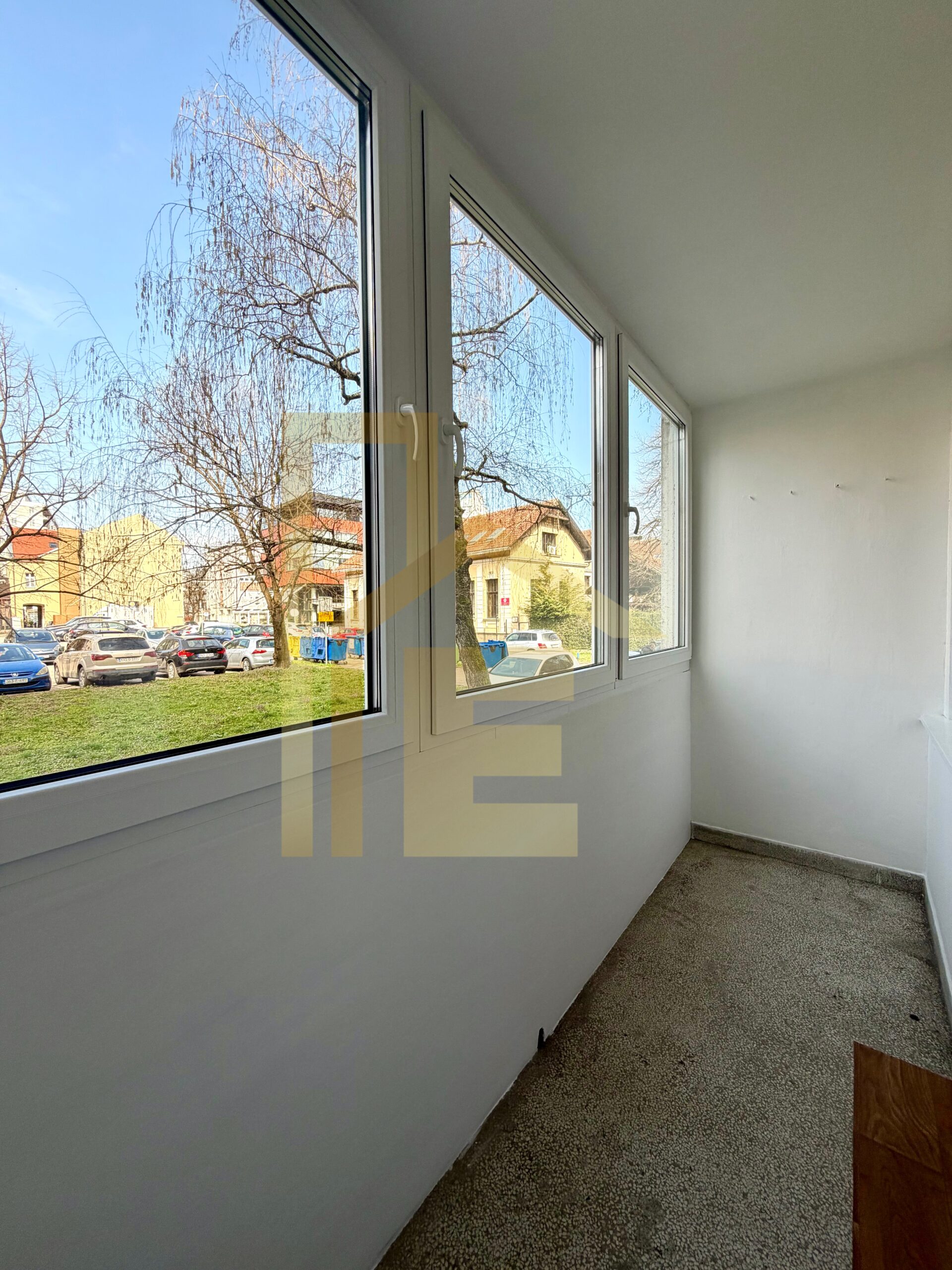 Iznajmljujemo kancelarijski prostor u strogom Centru grada slika 19