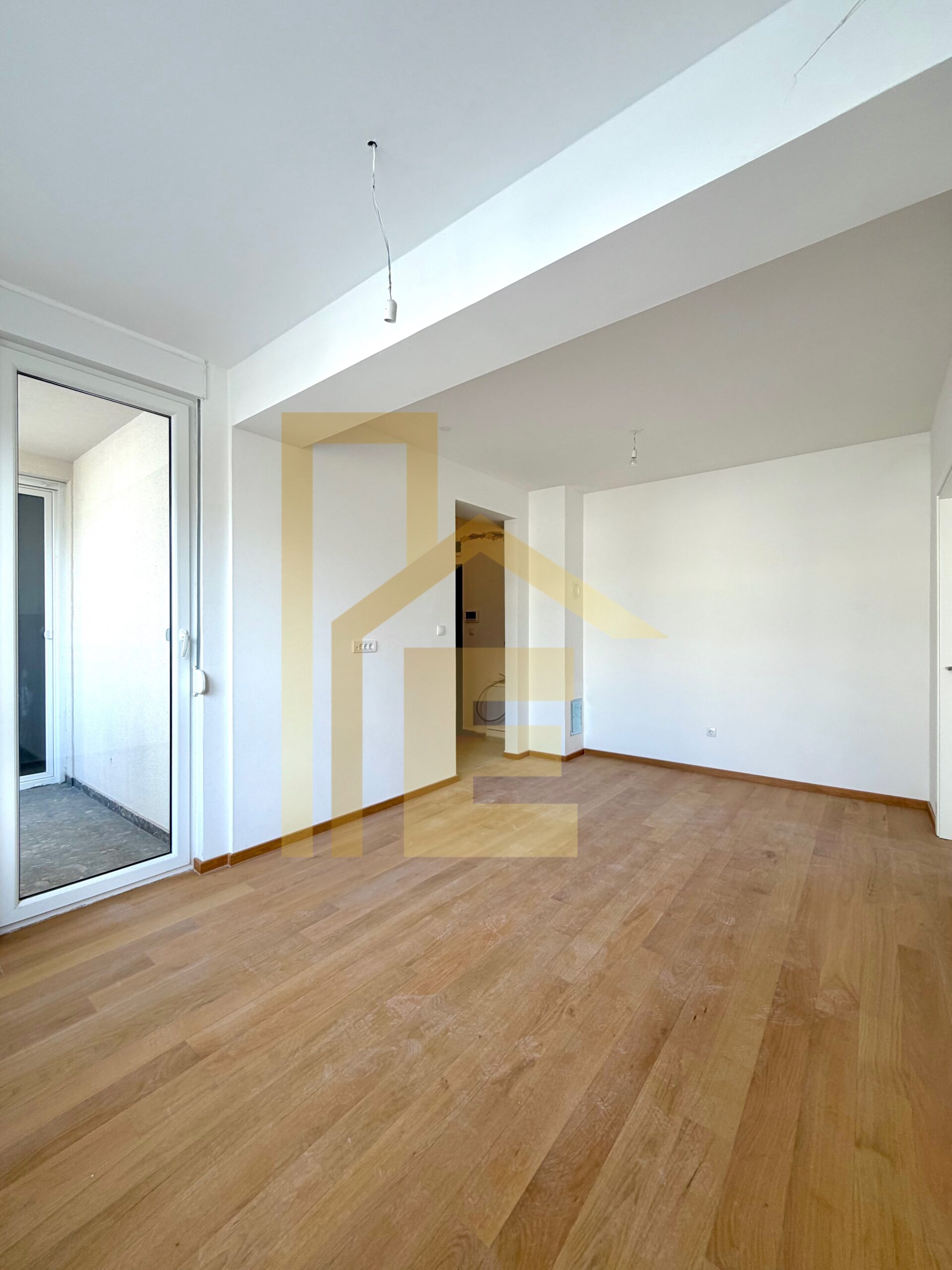 NOV Kancelarijski prostor sa garažom i ostavom, Centar slika 3