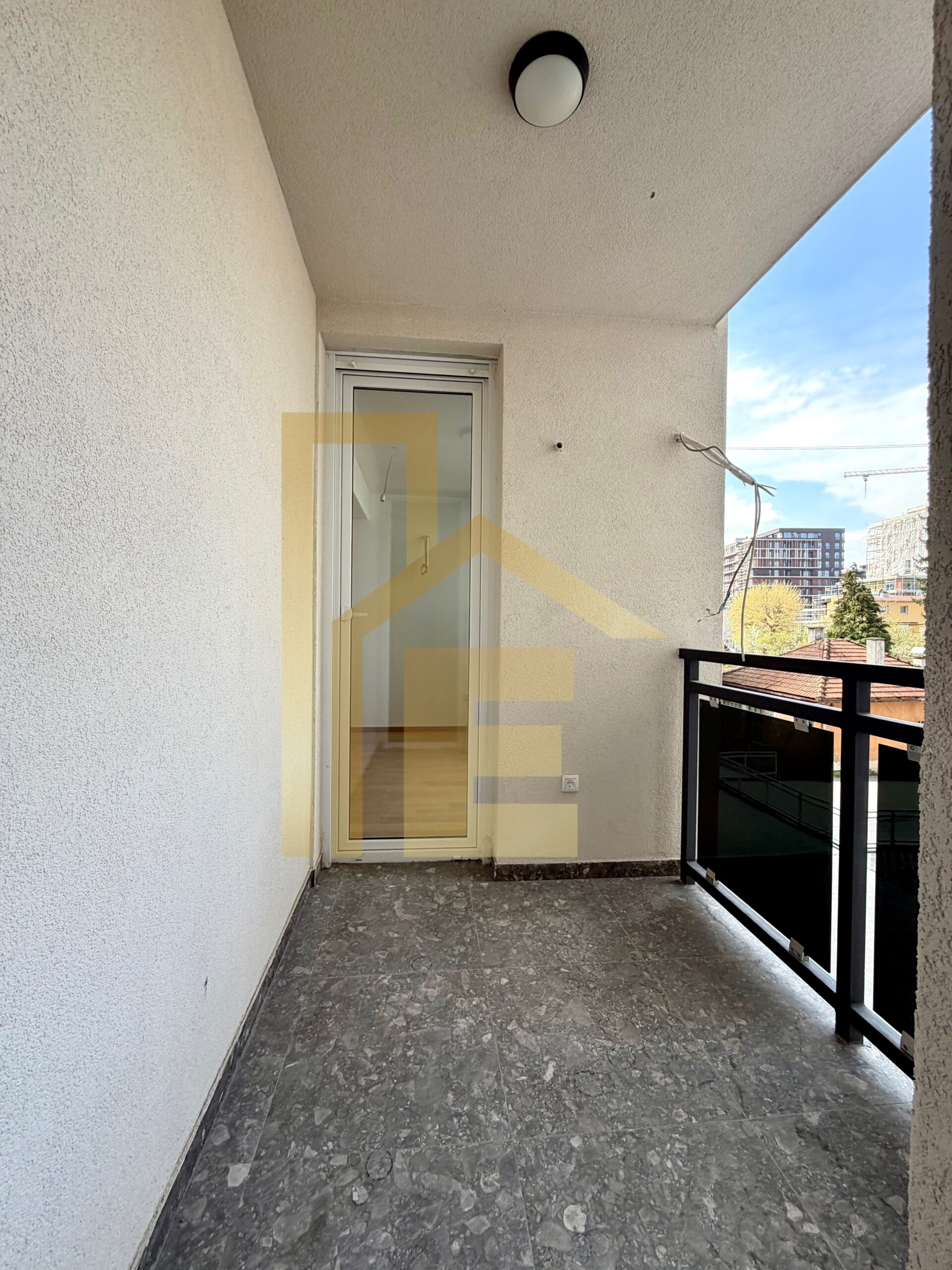 NOV Kancelarijski prostor sa garažom i ostavom, Centar slika 10