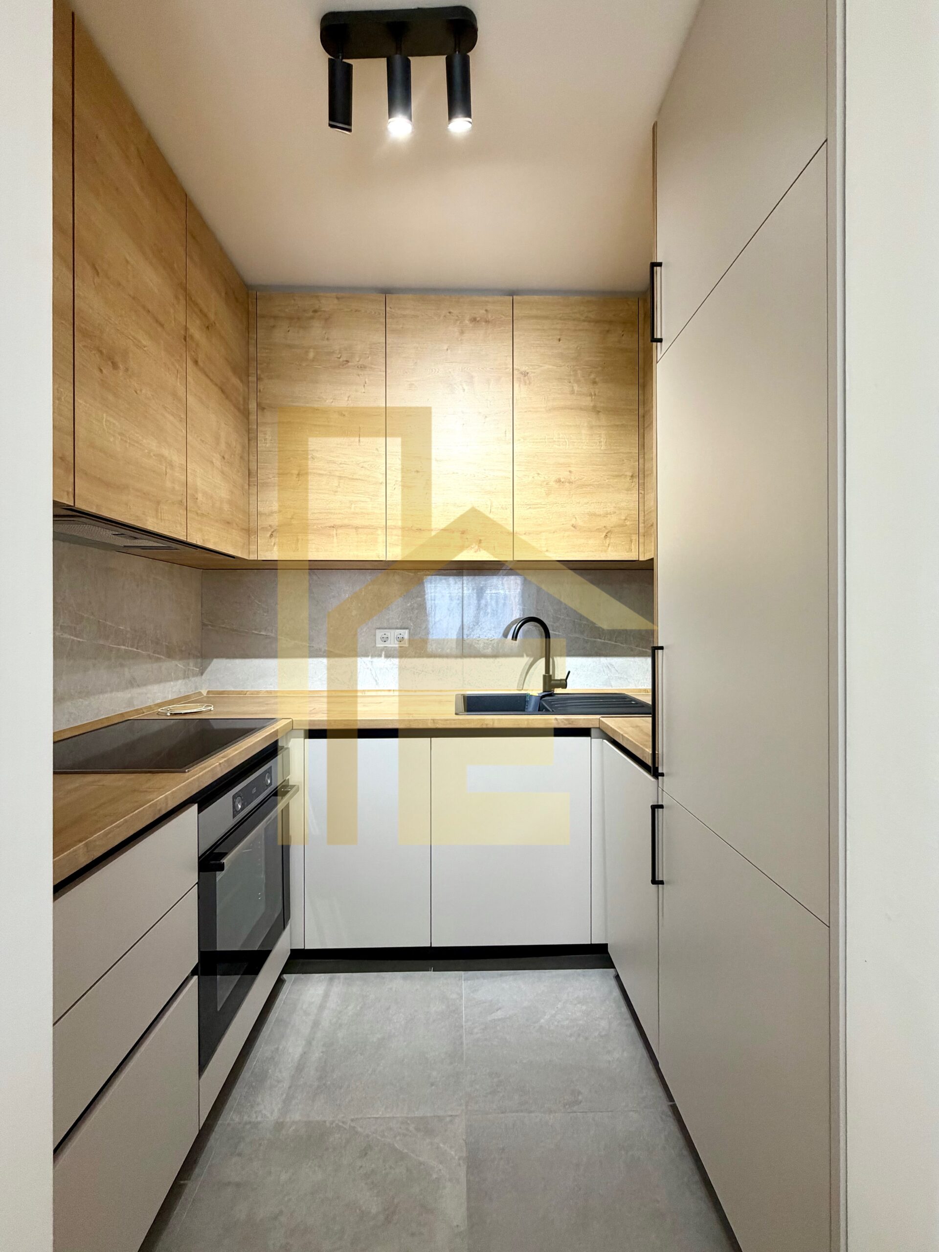 LUX Dvosoban stan, podnožje Starčevice slika 15