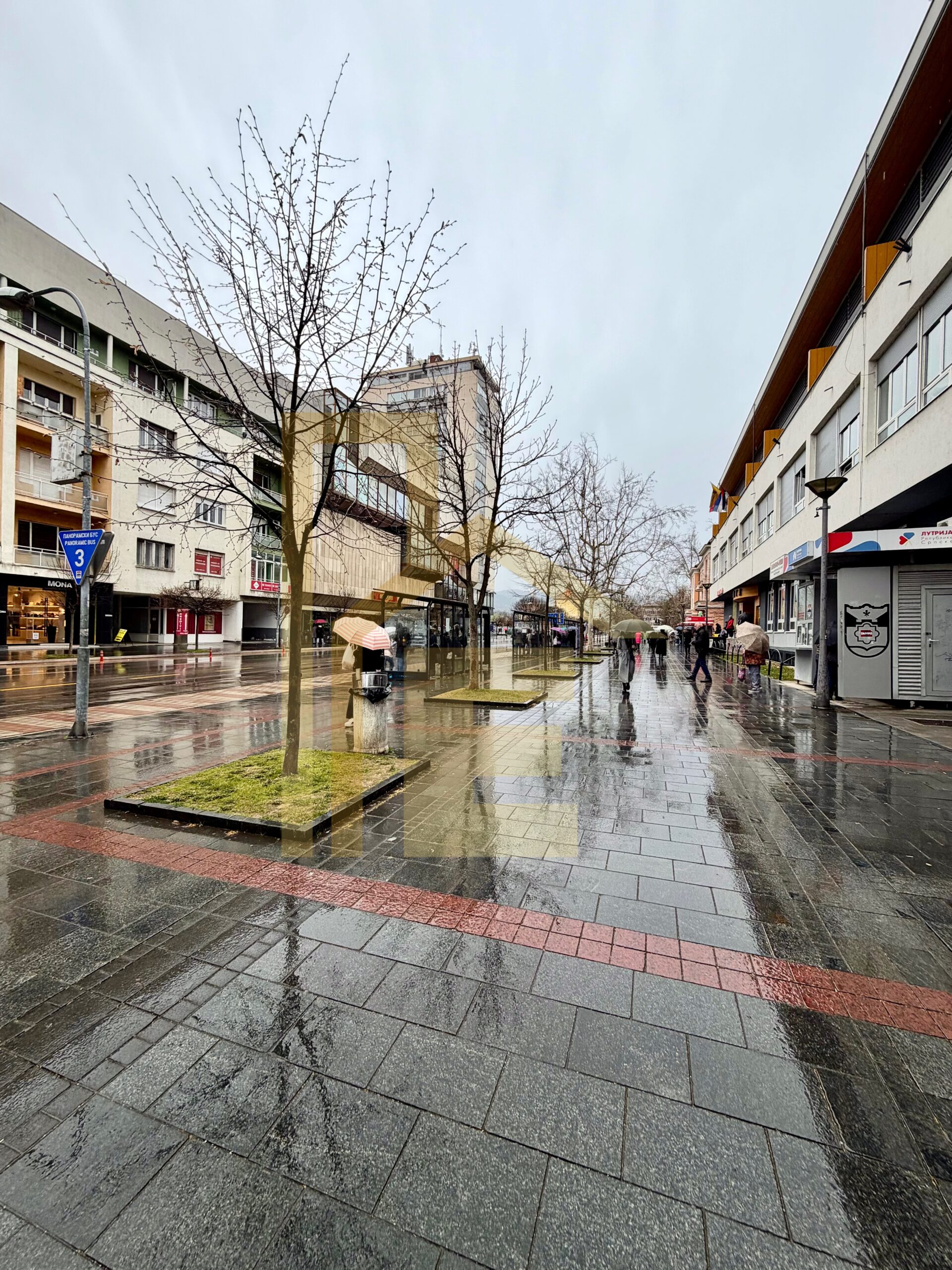 Iznajmljujemo poslovni prostor u Centru grada slika 4