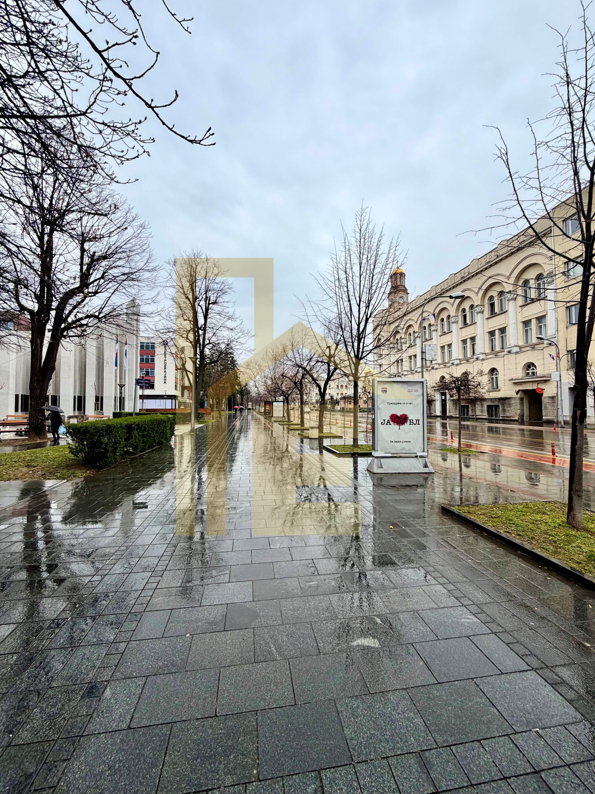 Iznajmljujemo poslovni prostor u Centru grada slika 3