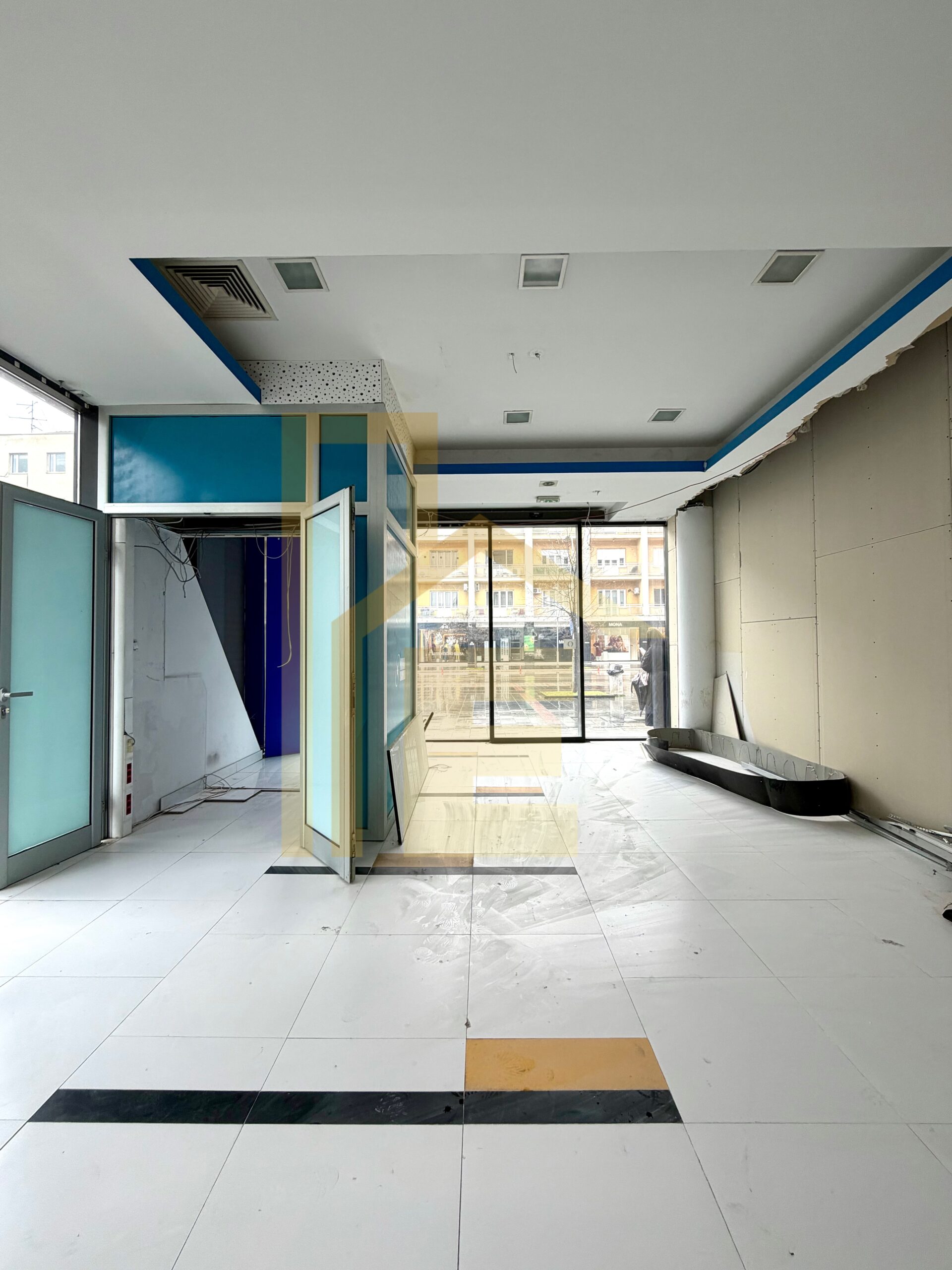 Iznajmljujemo poslovni prostor u Centru grada slika 8