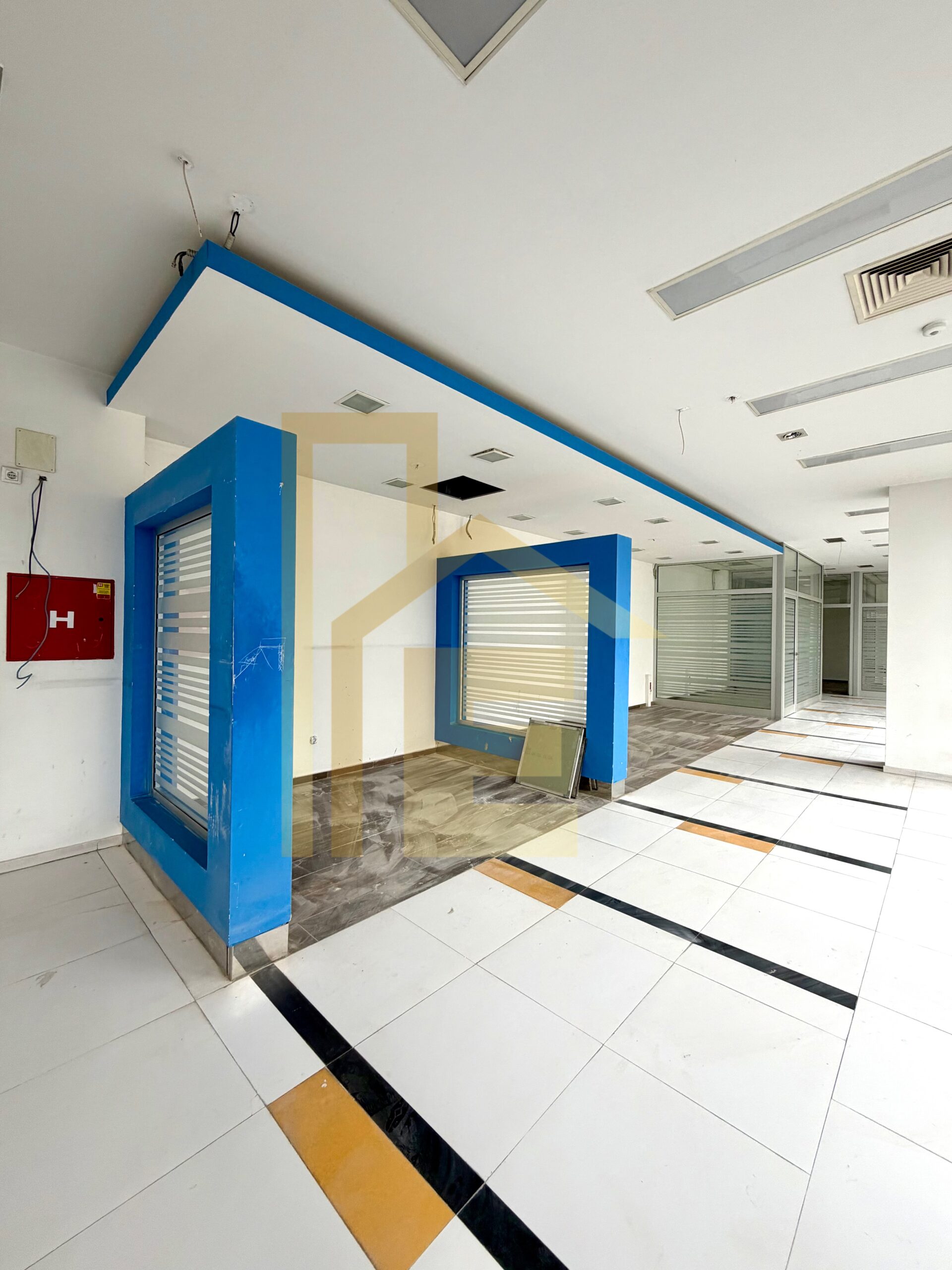 Iznajmljujemo poslovni prostor u Centru grada slika 6