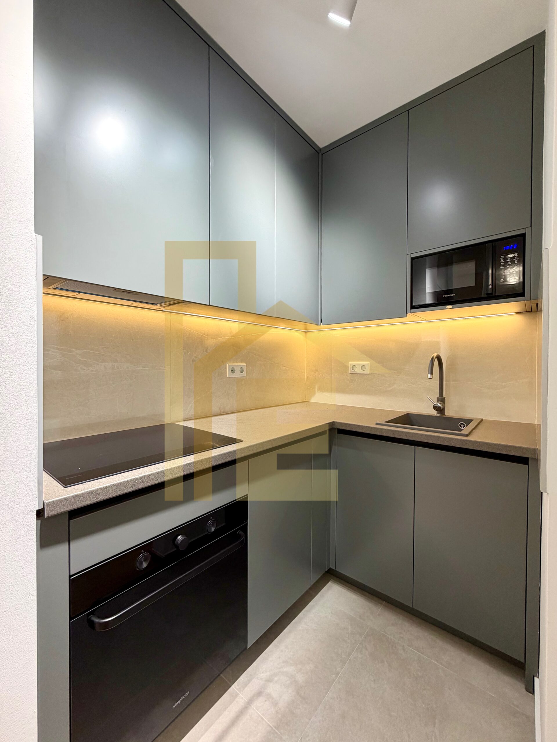 LUX Trosoban stan sa garažom, podnožje Starčevice slika 8