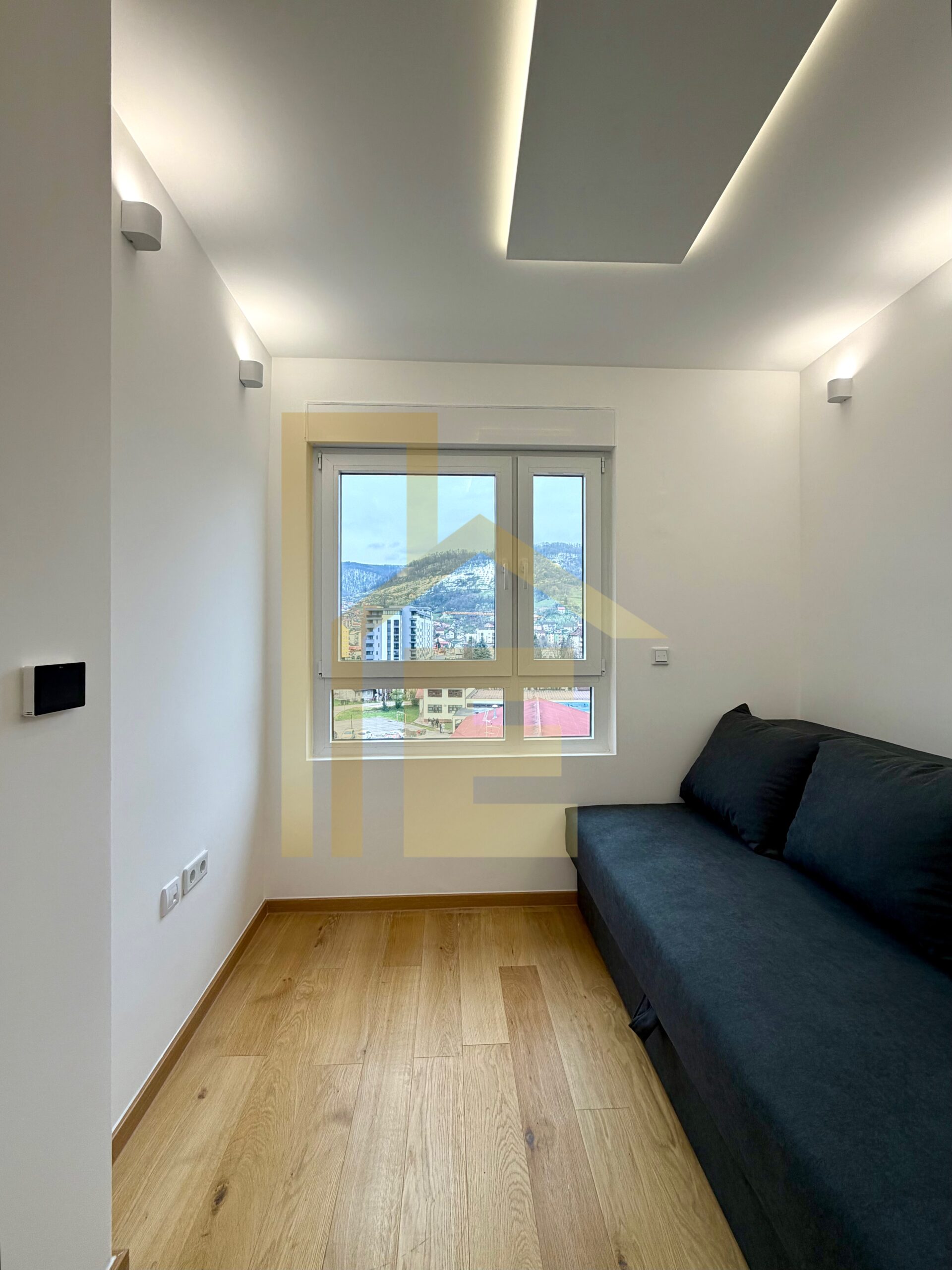 LUX Trosoban stan sa garažom, podnožje Starčevice slika 14