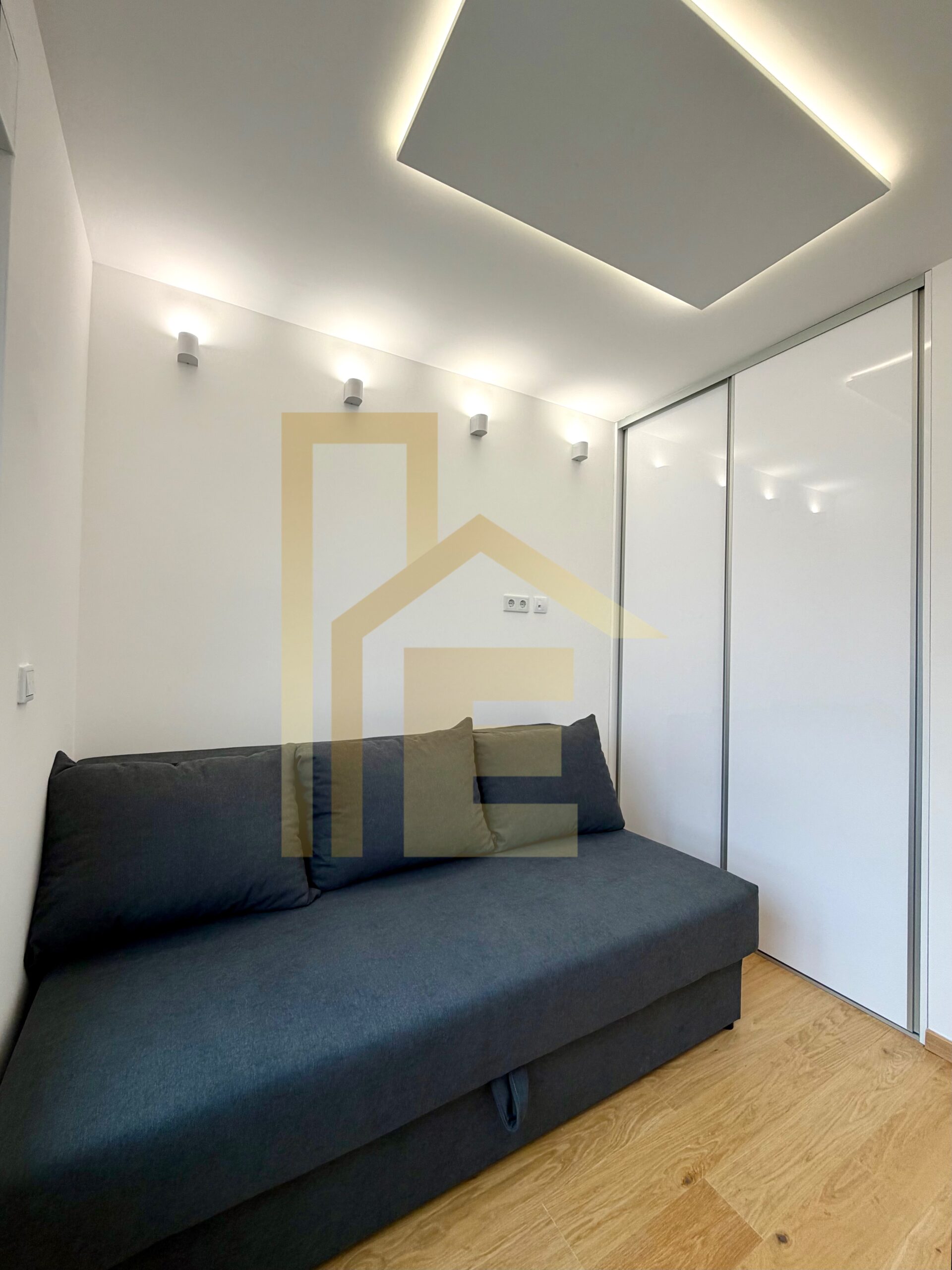 LUX Trosoban stan sa garažom, podnožje Starčevice slika 19