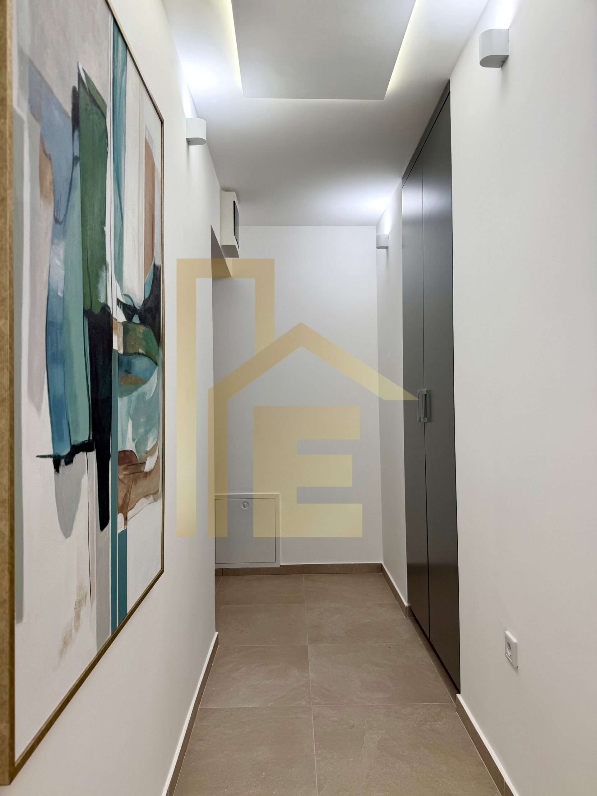 LUX Trosoban stan sa garažom, podnožje Starčevice slika 18