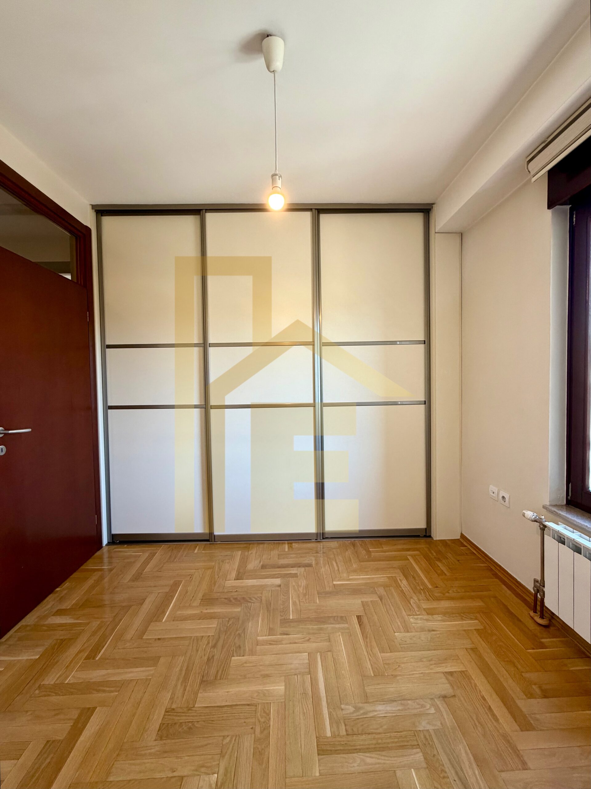 Na prodaju četverosoban stan, Nova Varoš slika 11