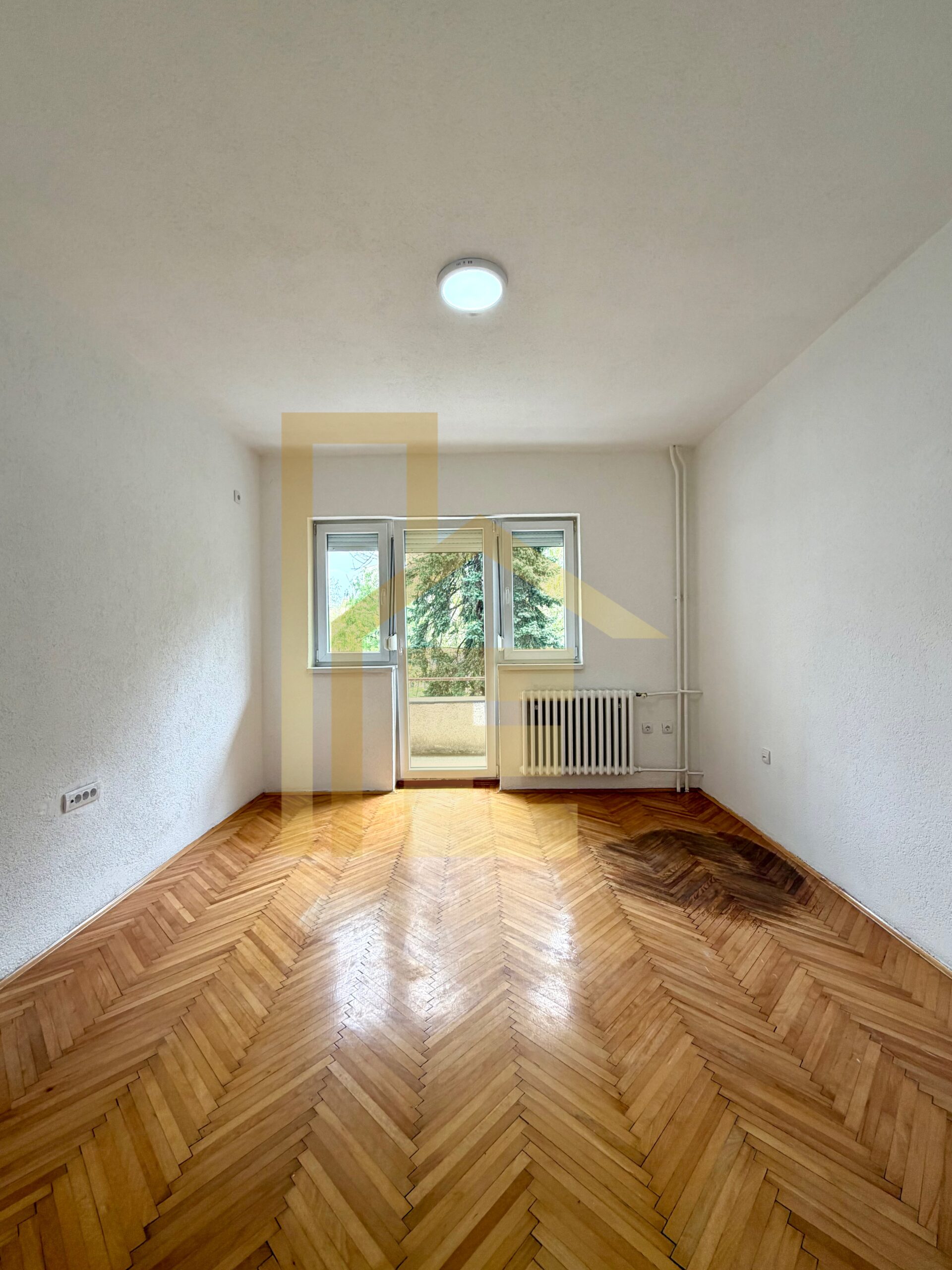 Iznajmljujemo kancelarijski prostor u Centru grada slika 2