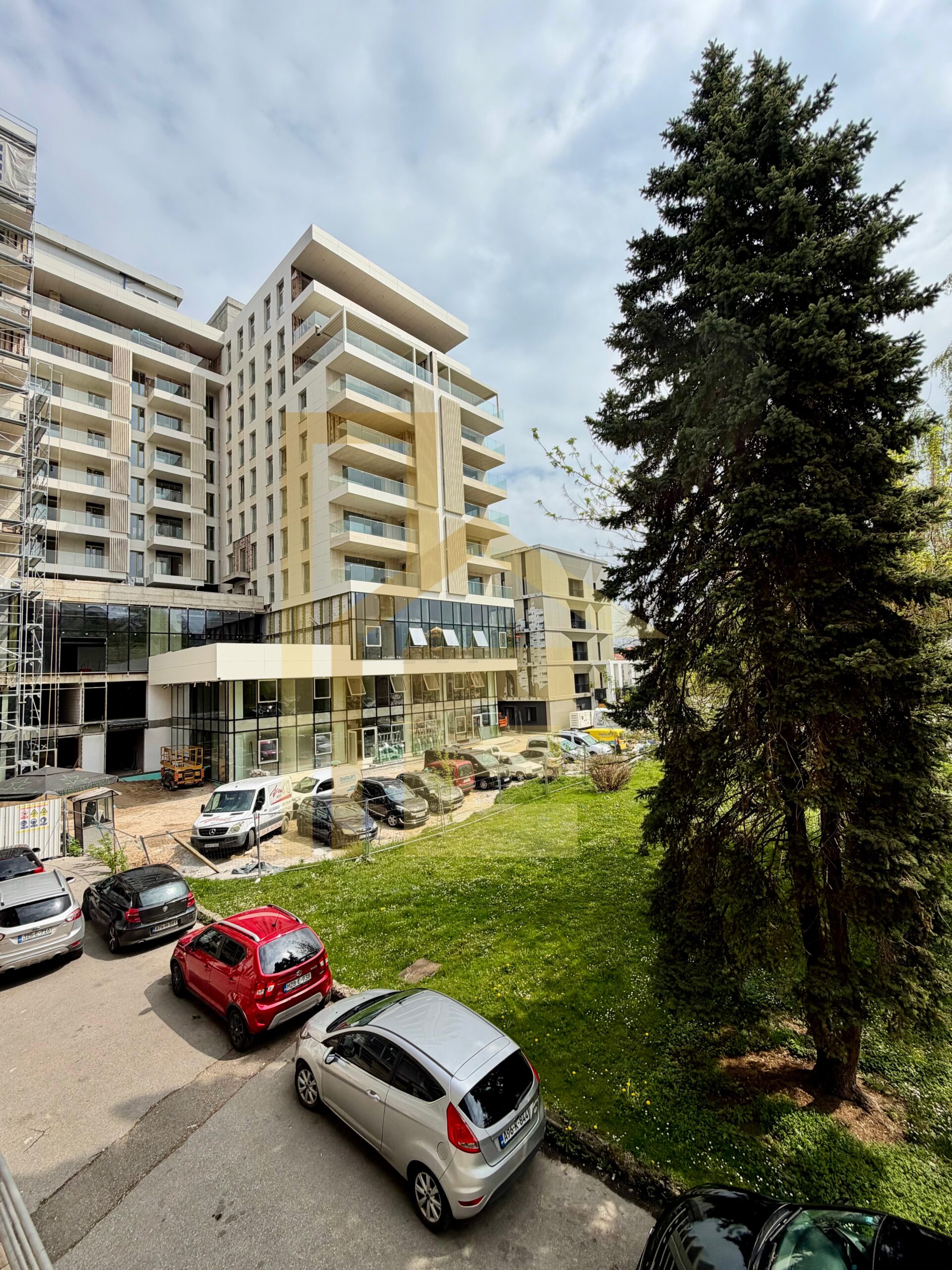 Iznajmljujemo kancelarijski prostor u Centru grada slika 7