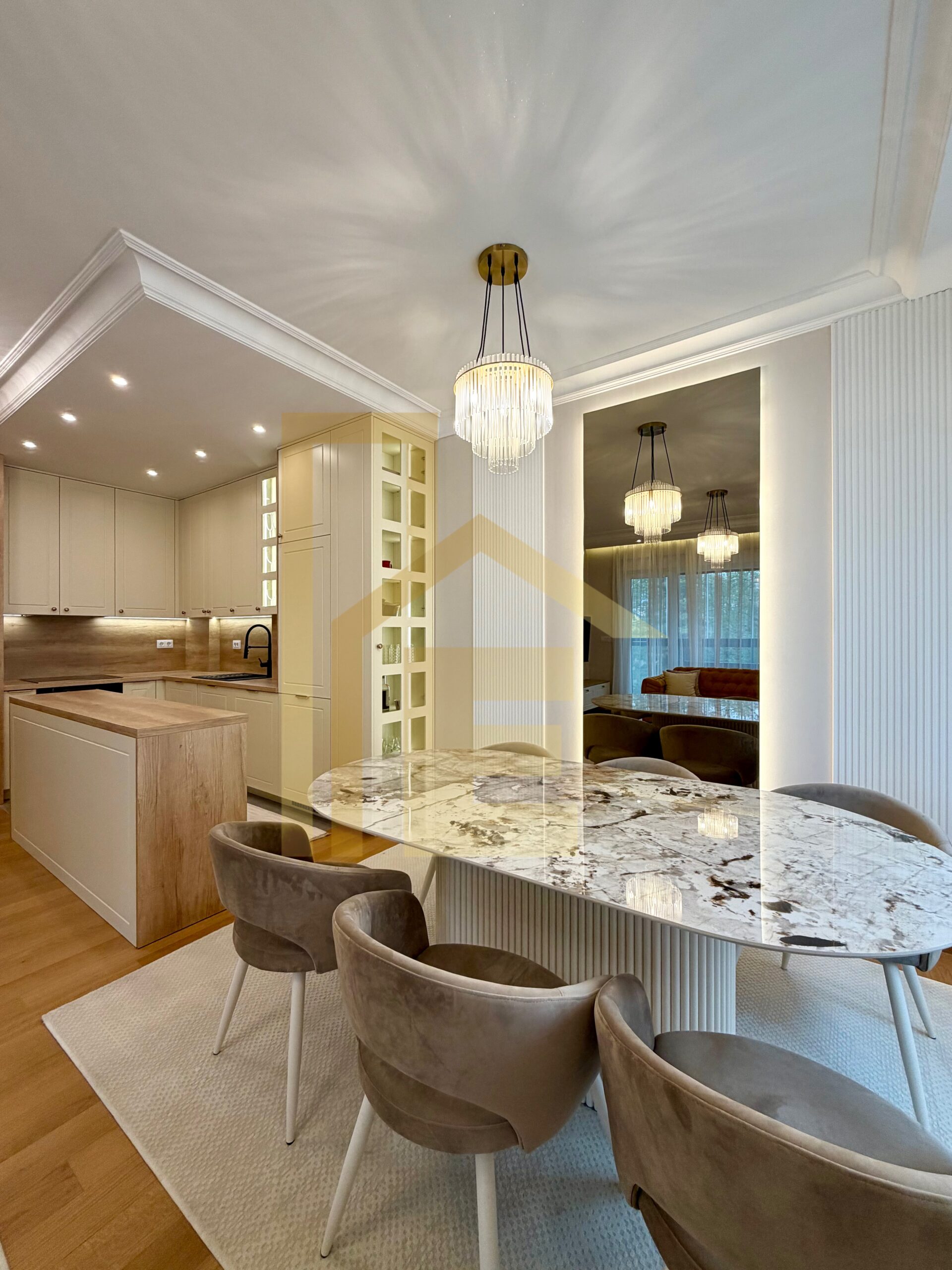 Na prodaju LUX trosoban stan, naselje Nova Varoš slika 8