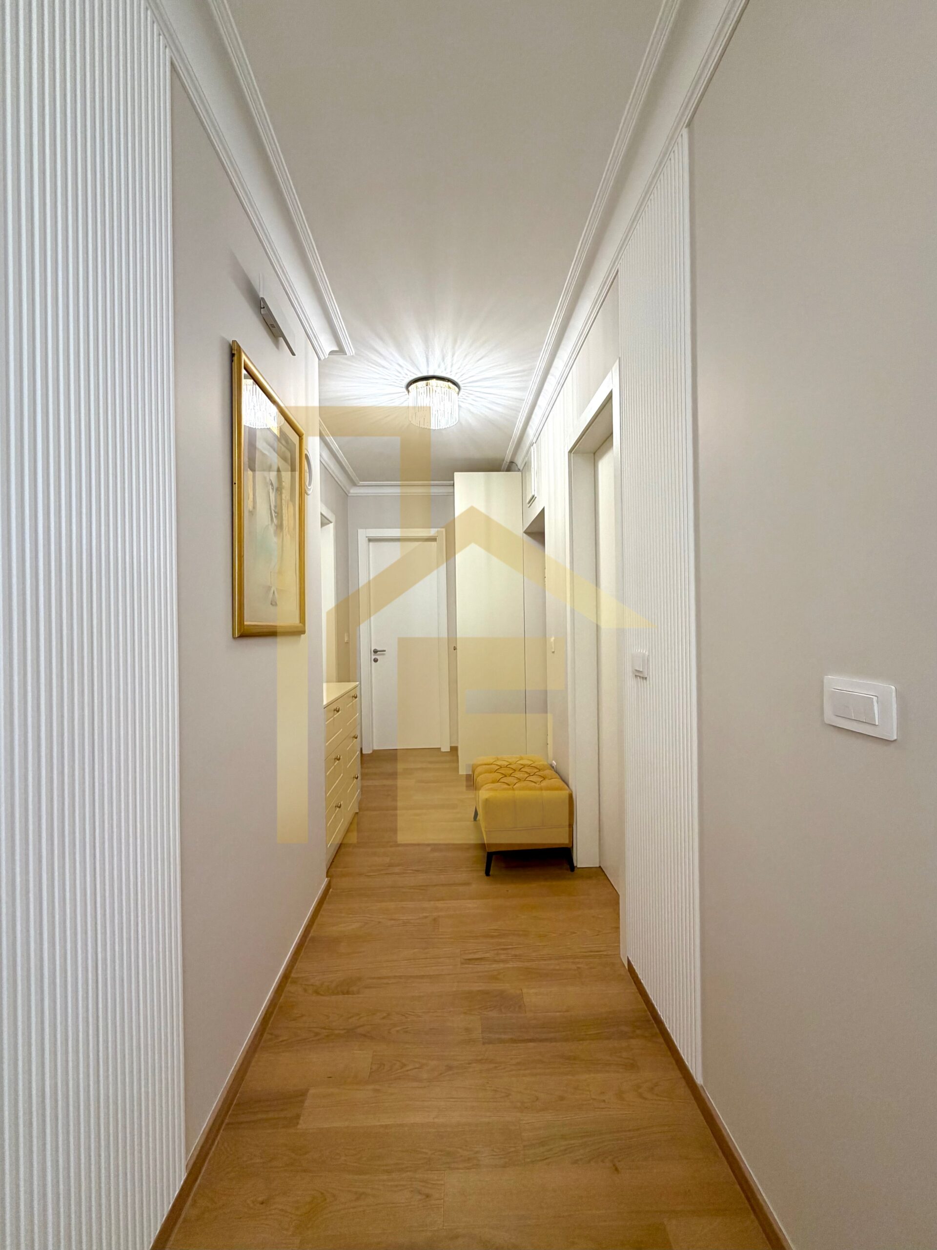 Na prodaju LUX trosoban stan, naselje Nova Varoš slika 11