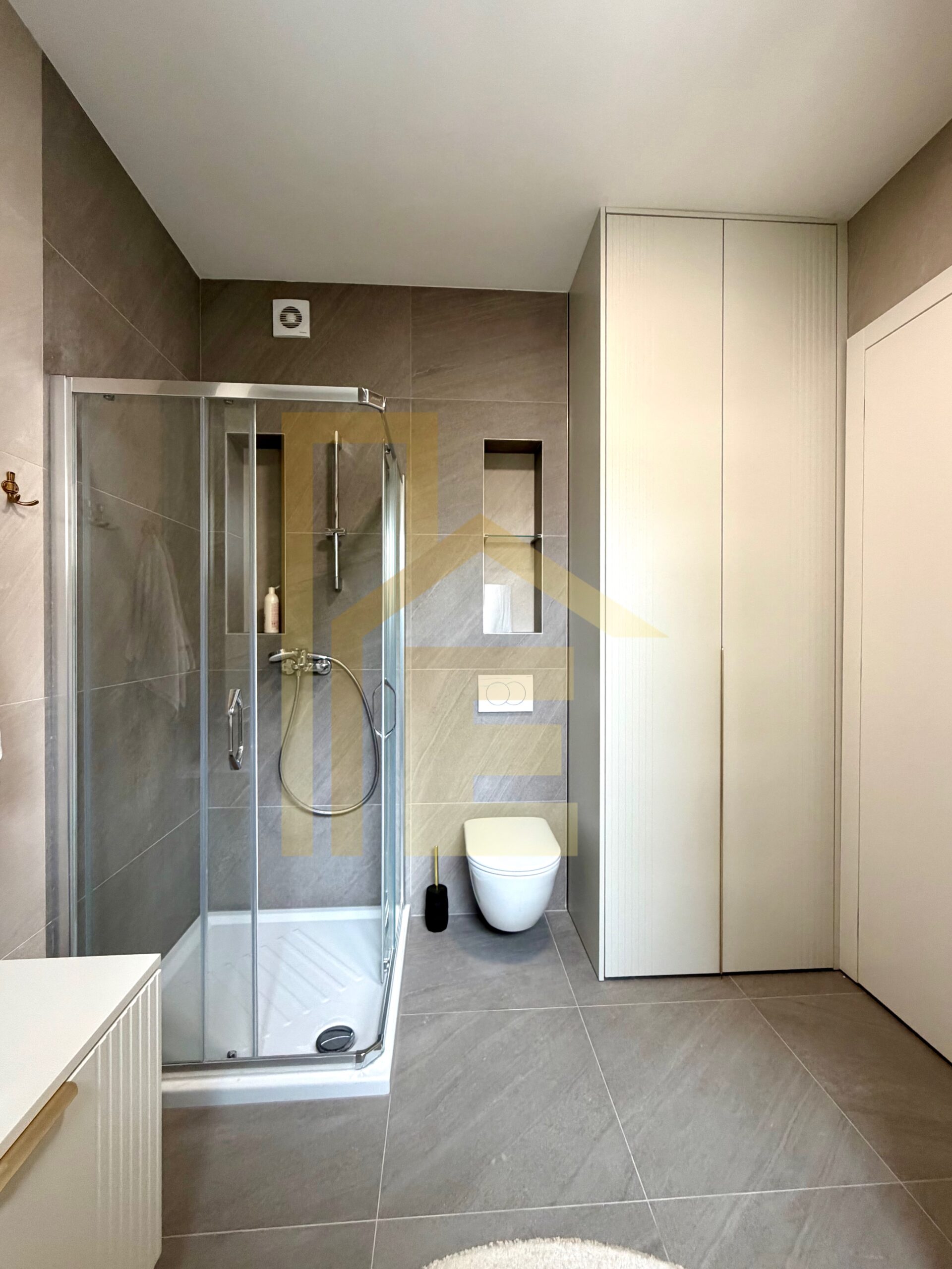 Na prodaju LUX trosoban stan, naselje Nova Varoš slika 25