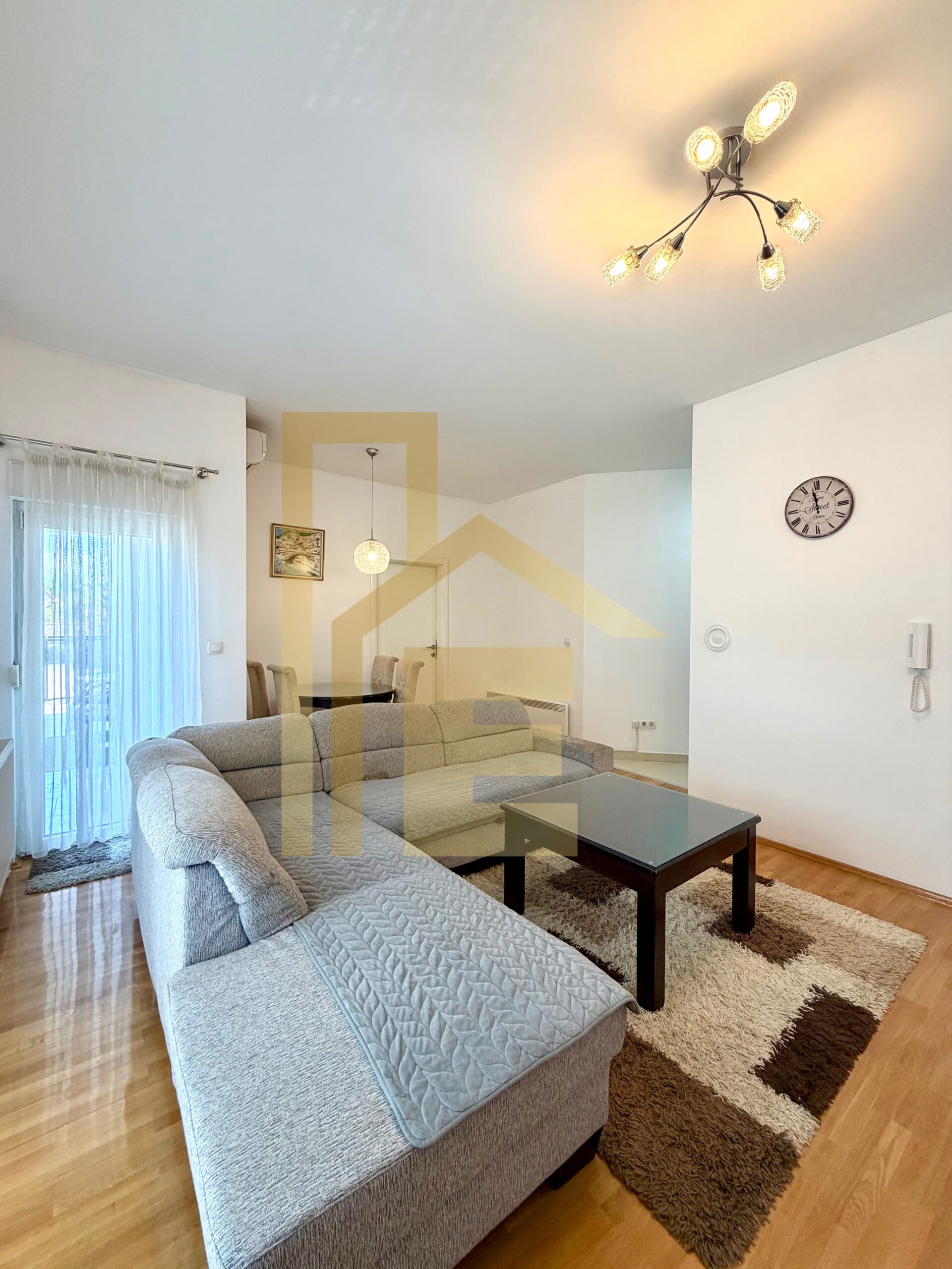 Iznajmljujemo komforan dvosoban stan kod kafića Everest slika 4