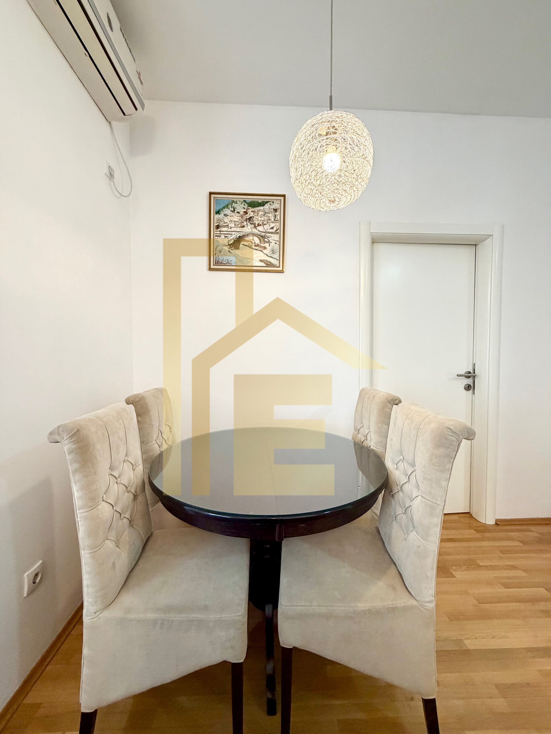 Iznajmljujemo komforan dvosoban stan kod kafića Everest slika 7