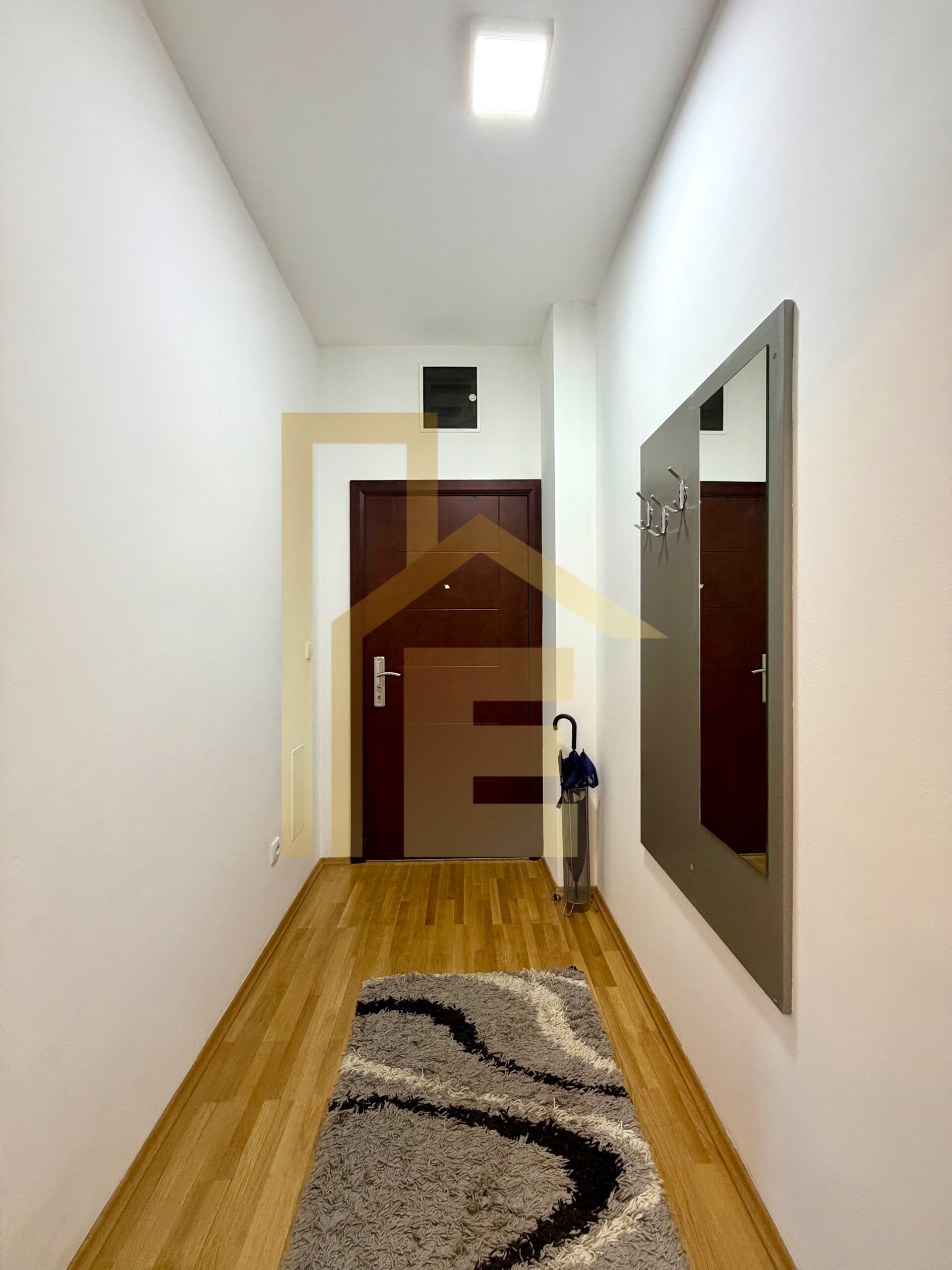 Iznajmljujemo komforan dvosoban stan kod kafića Everest slika 16