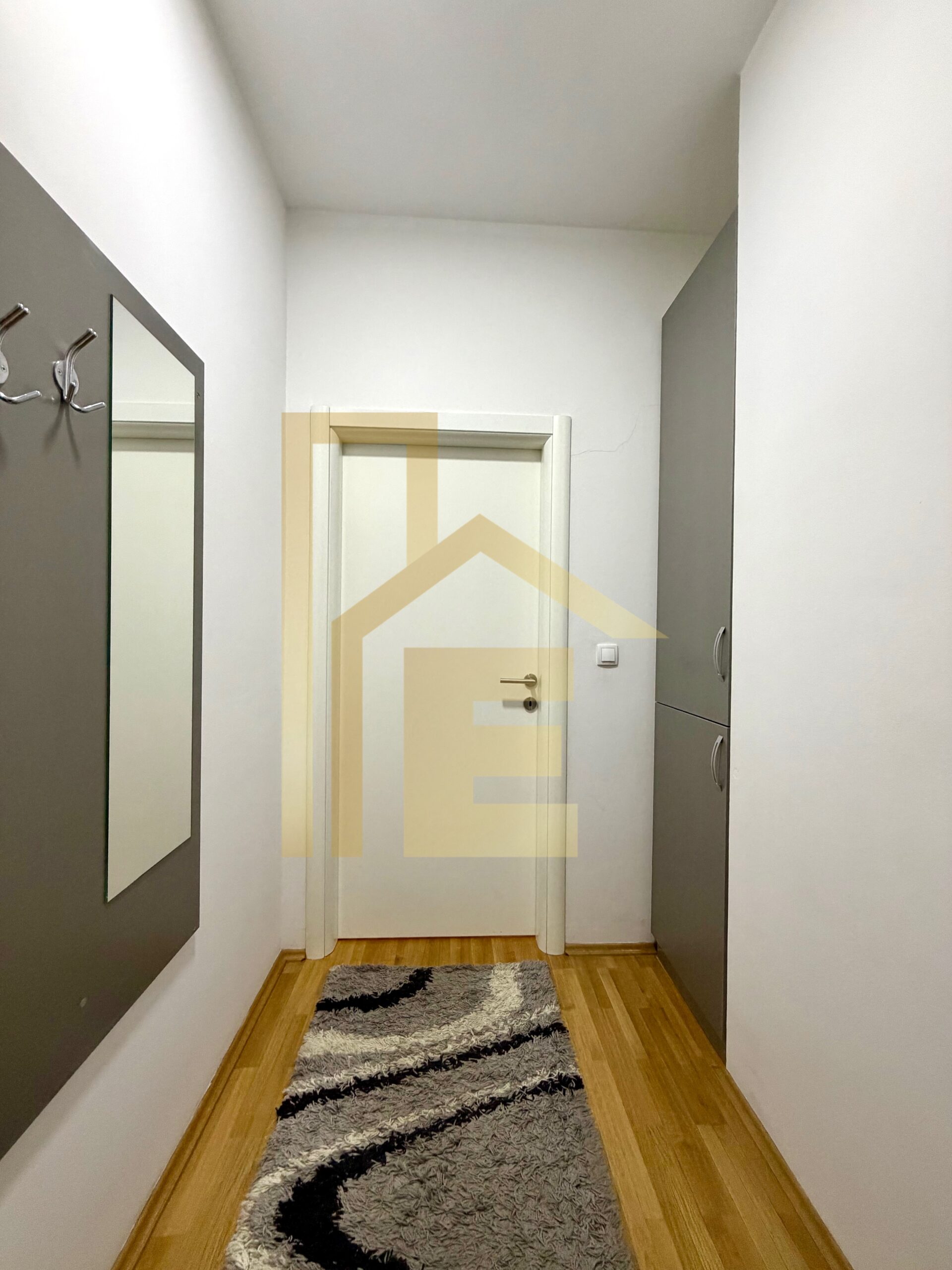 Iznajmljujemo komforan dvosoban stan kod kafića Everest slika 15