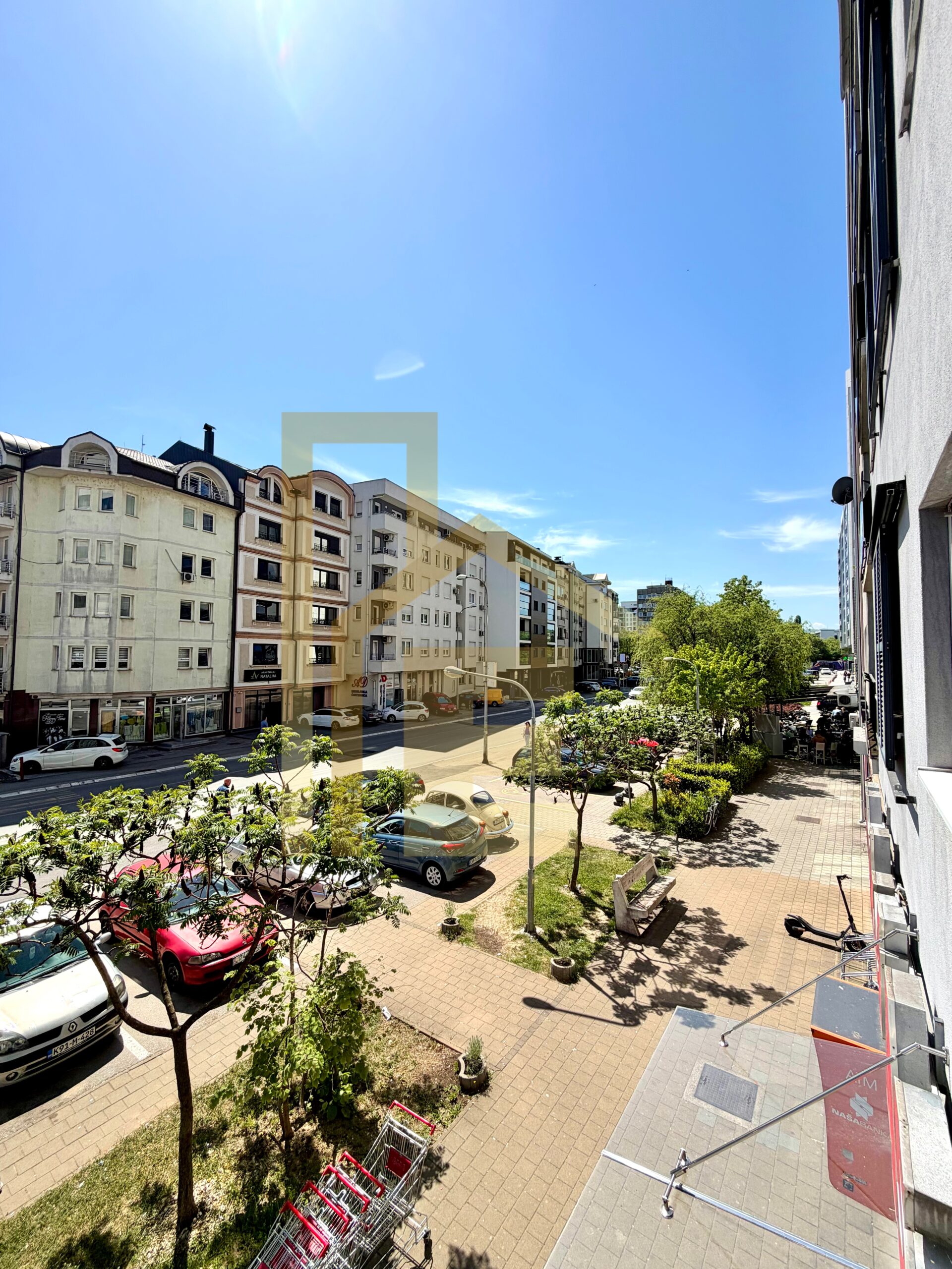 Iznajmljujemo komforan dvosoban stan kod kafića Everest slika 24