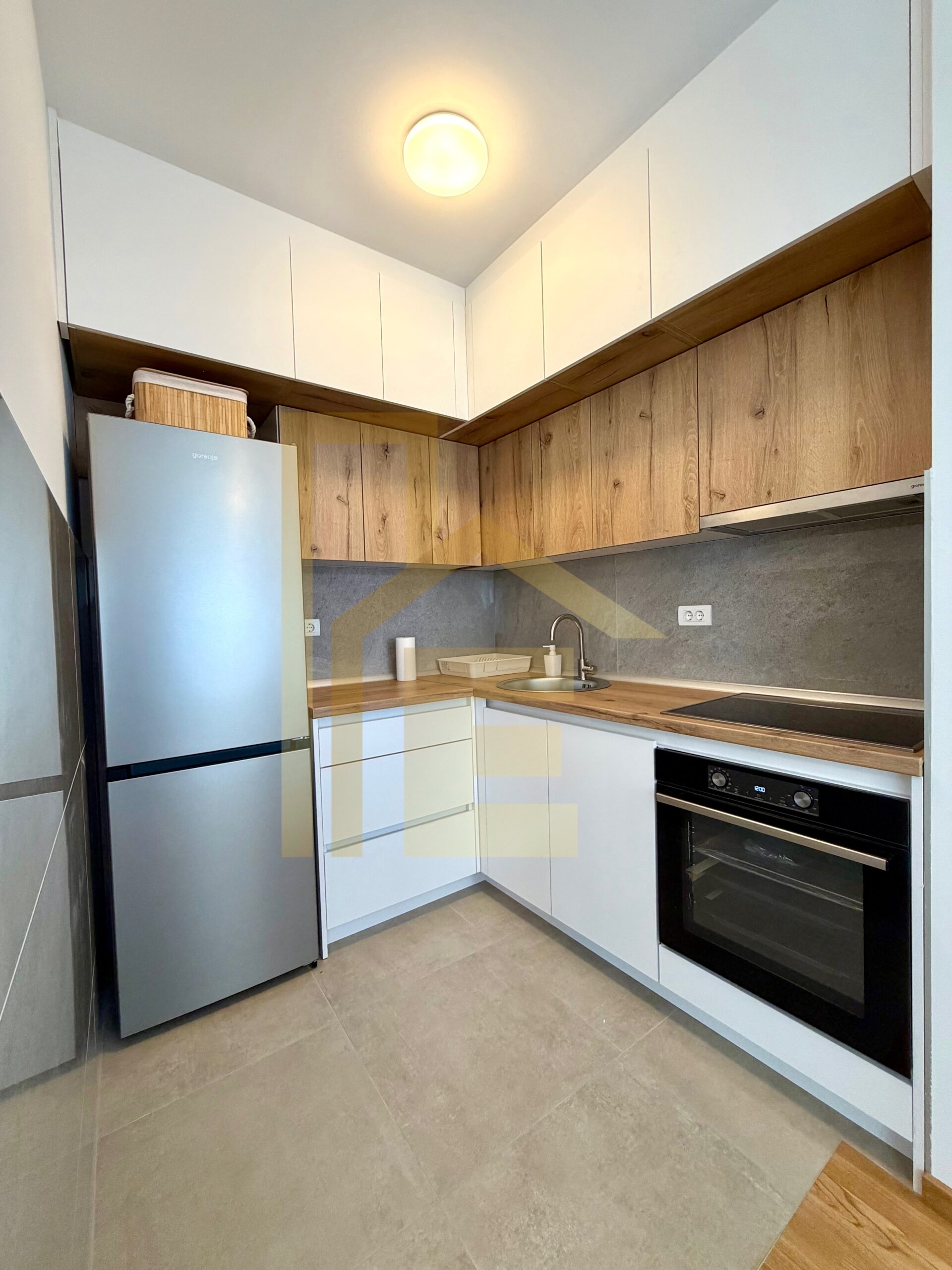 Potpuno nov dvosoban stan, podnožje Starčevice slika 13