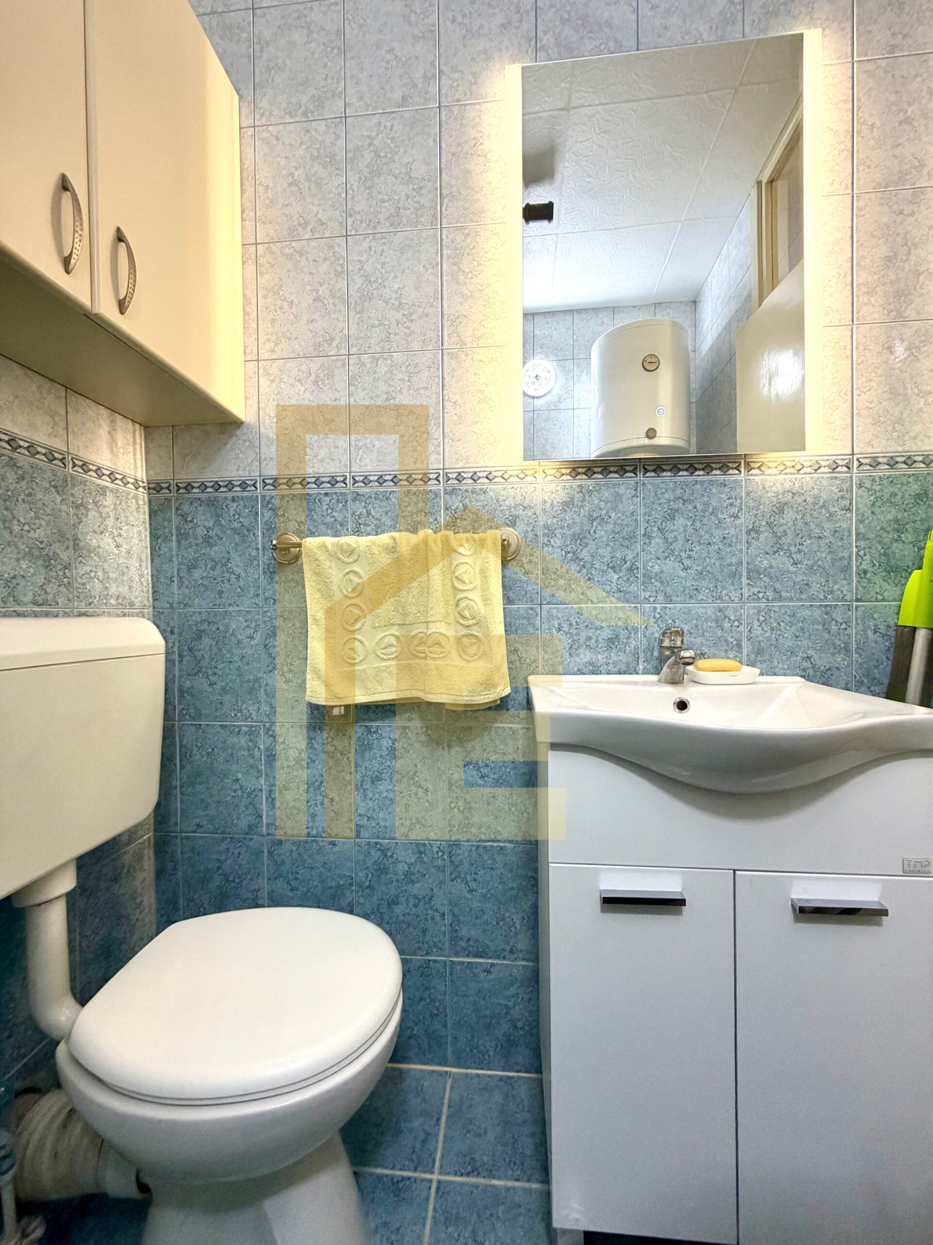 Iznajmljujemo trosoban stan u strogom Centru grada slika 20